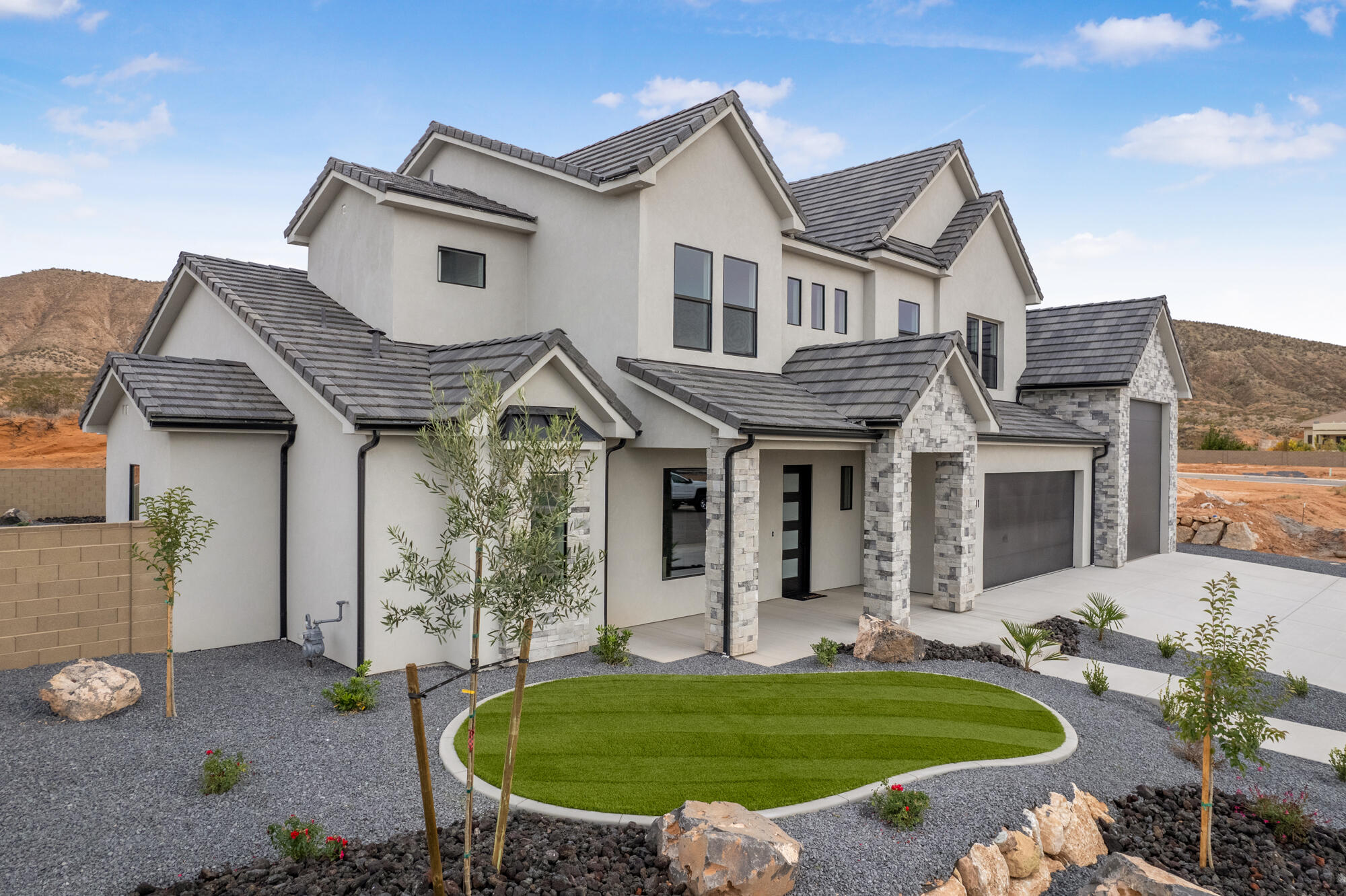 HEIGHTS AT WASHINGTON BENCH - Residential