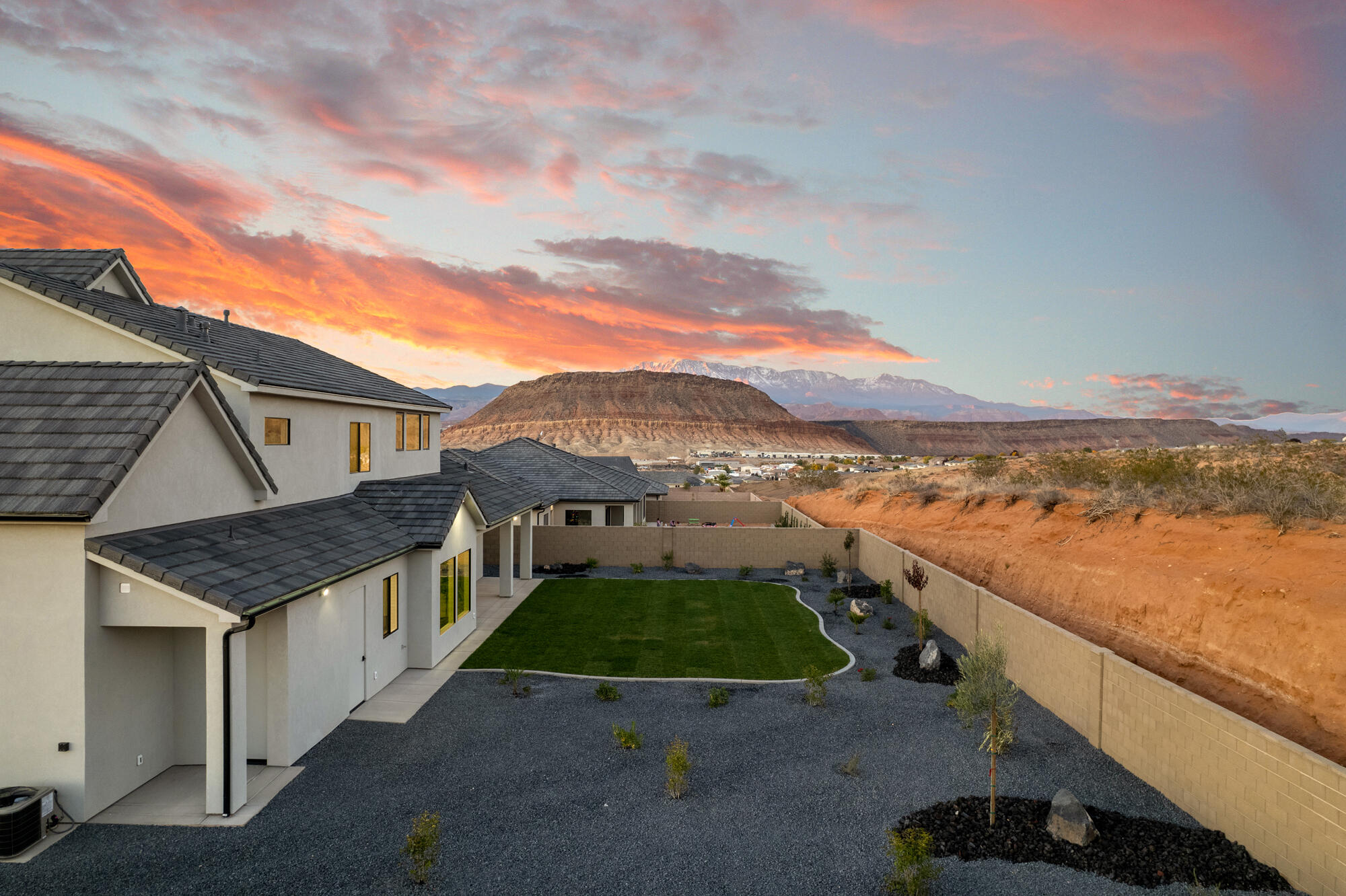 HEIGHTS AT WASHINGTON BENCH - Residential