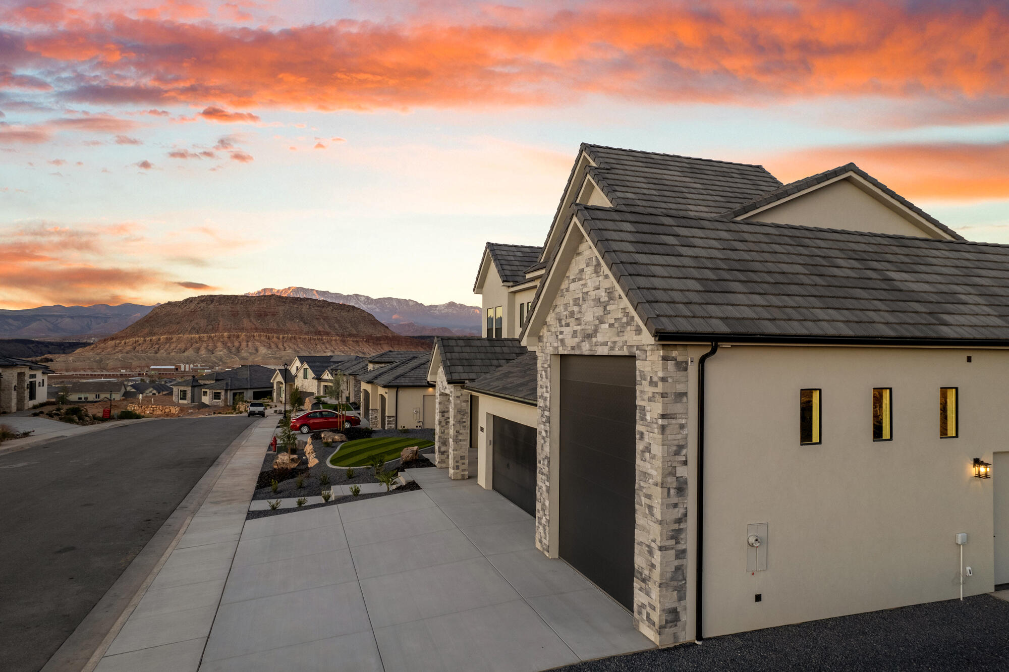 HEIGHTS AT WASHINGTON BENCH - Residential