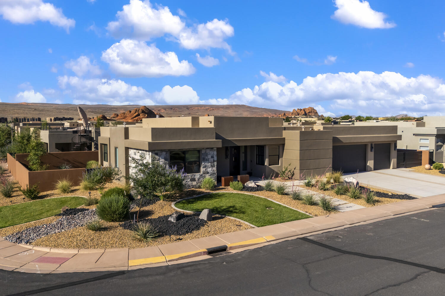 DUNES AT SAND HOLLOW RESORT - Residential