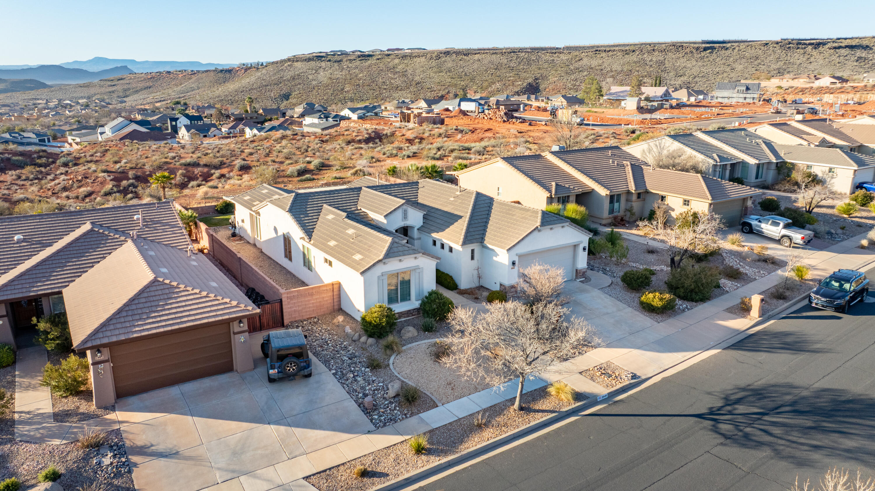 CORAL CANYON - Residential