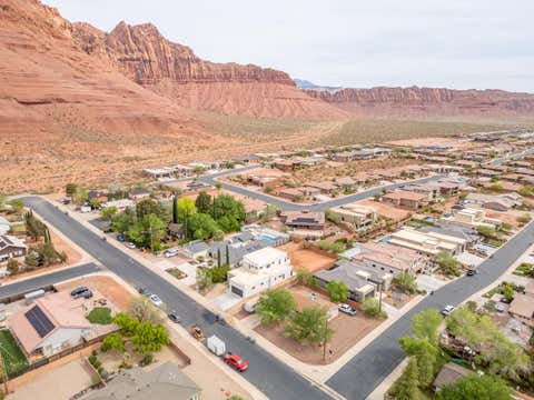 Tiny photo for 324 N 200 E, Ivins, UT 84738 (MLS # 26-270900)