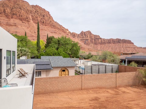 Tiny photo for 324 N 200 E, Ivins, UT 84738 (MLS # 26-270900)