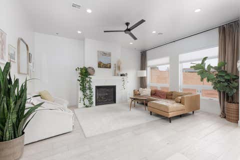 Tiny photo for 324 N 200 E, Ivins, UT 84738 (MLS # 26-270900)