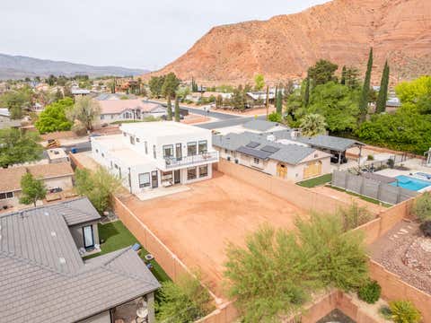 Tiny photo for 324 N 200 E, Ivins, UT 84738 (MLS # 26-270900)