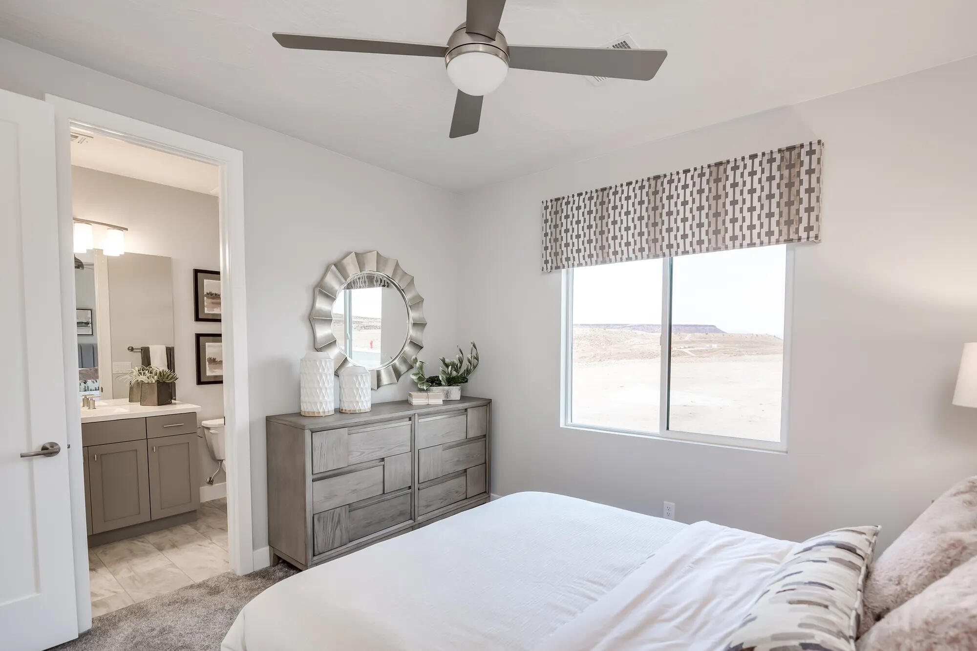 VARANO VISTAS AT DIVARIO - Residential