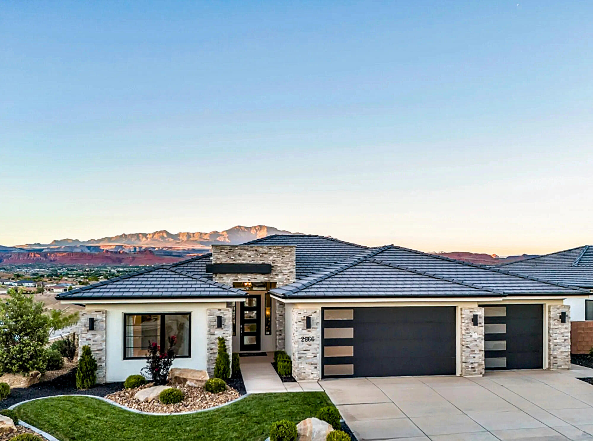 VARANO VISTAS AT DIVARIO - Residential