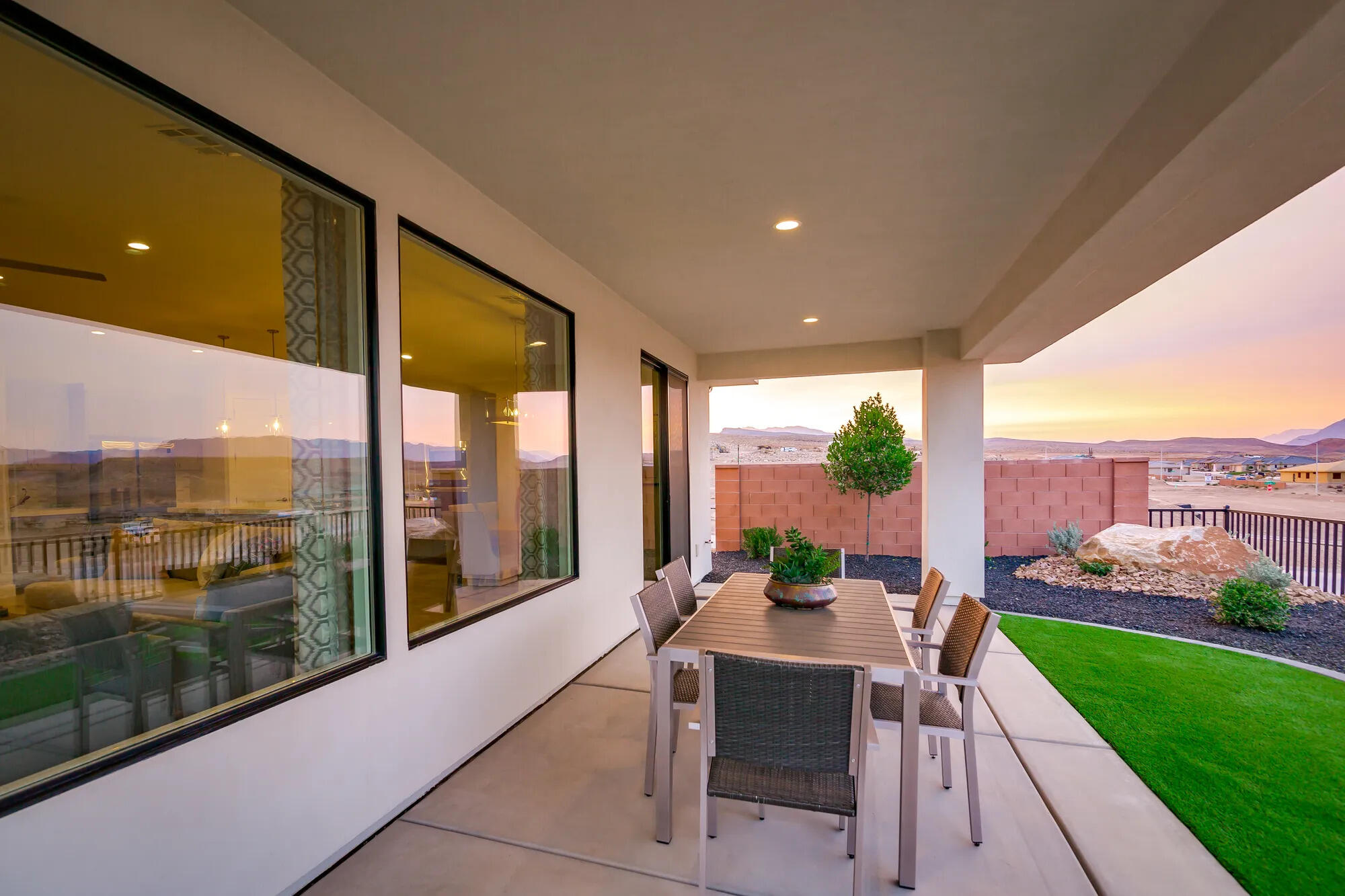 VARANO VISTAS AT DIVARIO - Residential