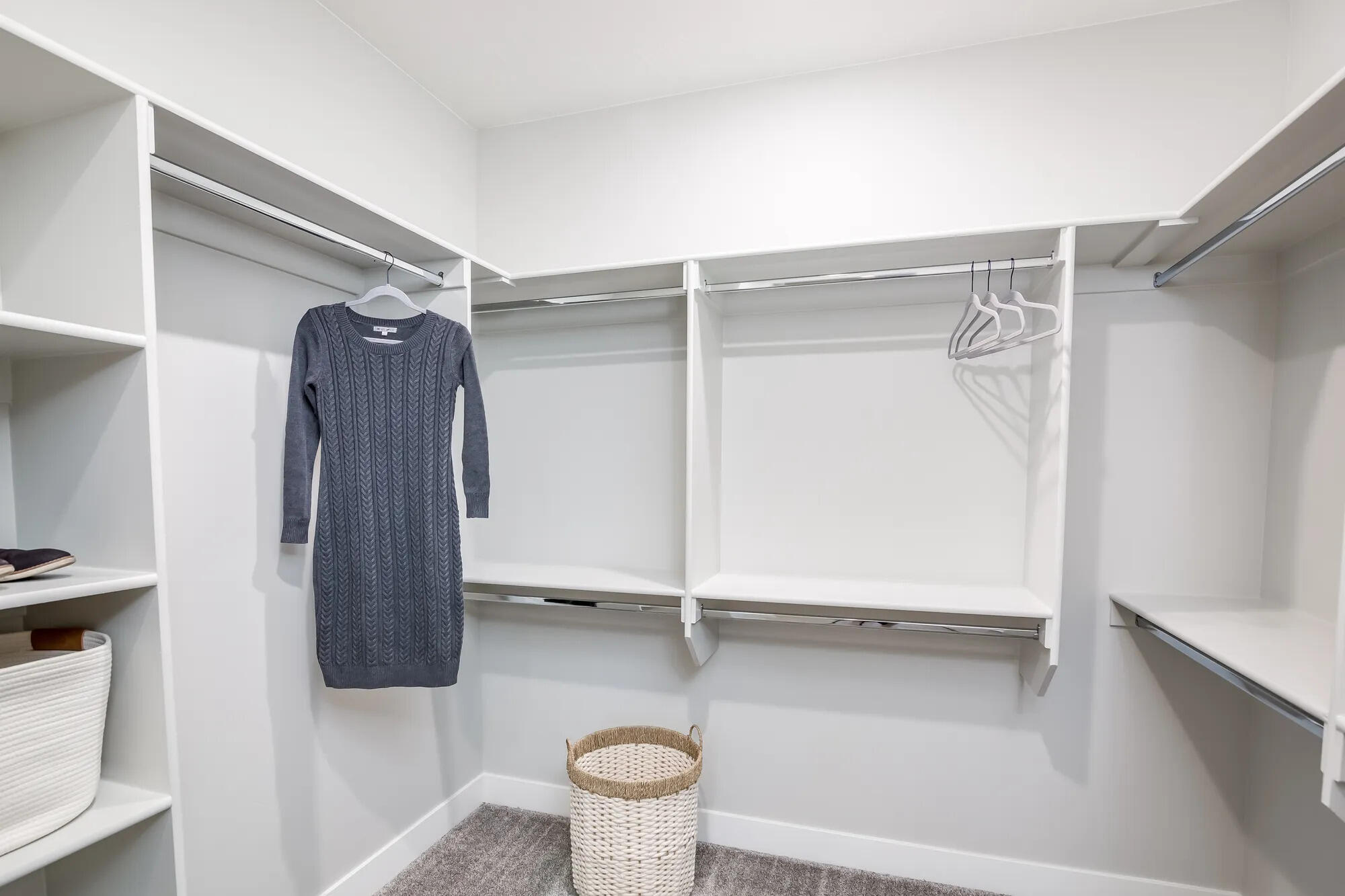 VARANO VISTAS AT DIVARIO - Residential