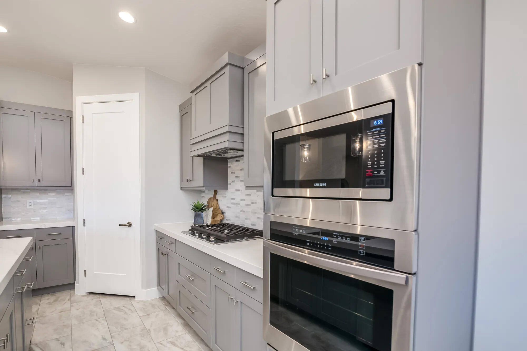 VARANO VISTAS AT DIVARIO - Residential