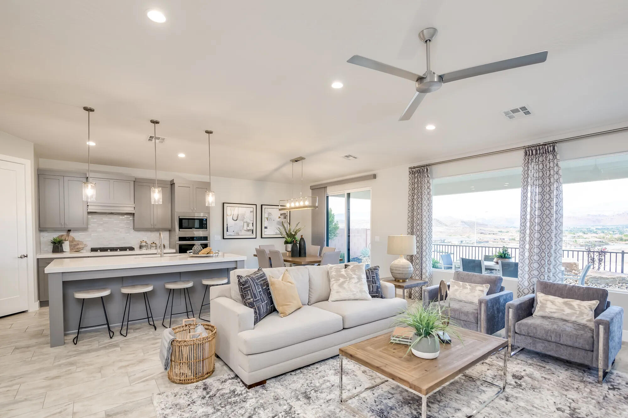 VARANO VISTAS AT DIVARIO - Residential