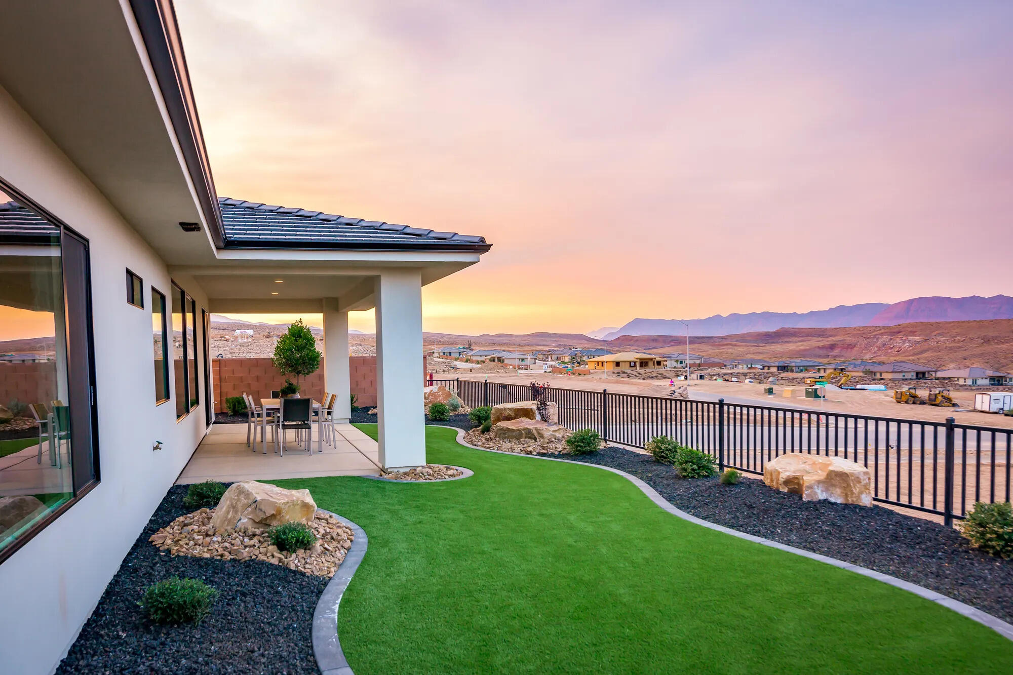 VARANO VISTAS AT DIVARIO - Residential