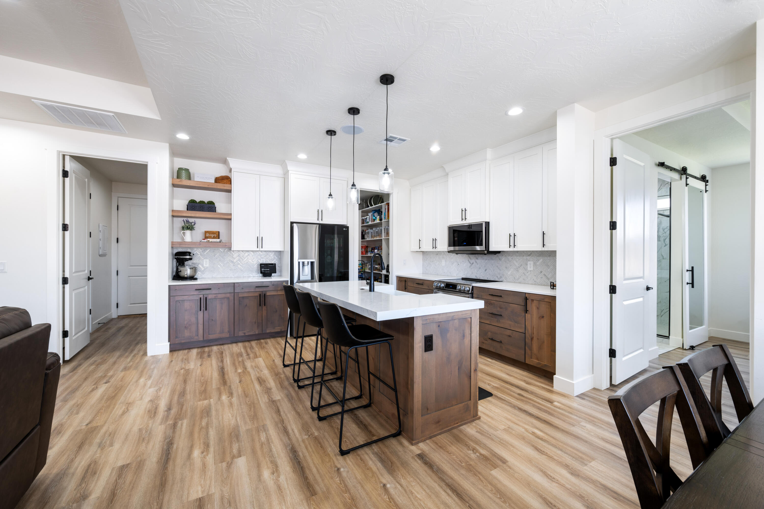 PARK SIDE AT GRANDPA'S POND - Residential