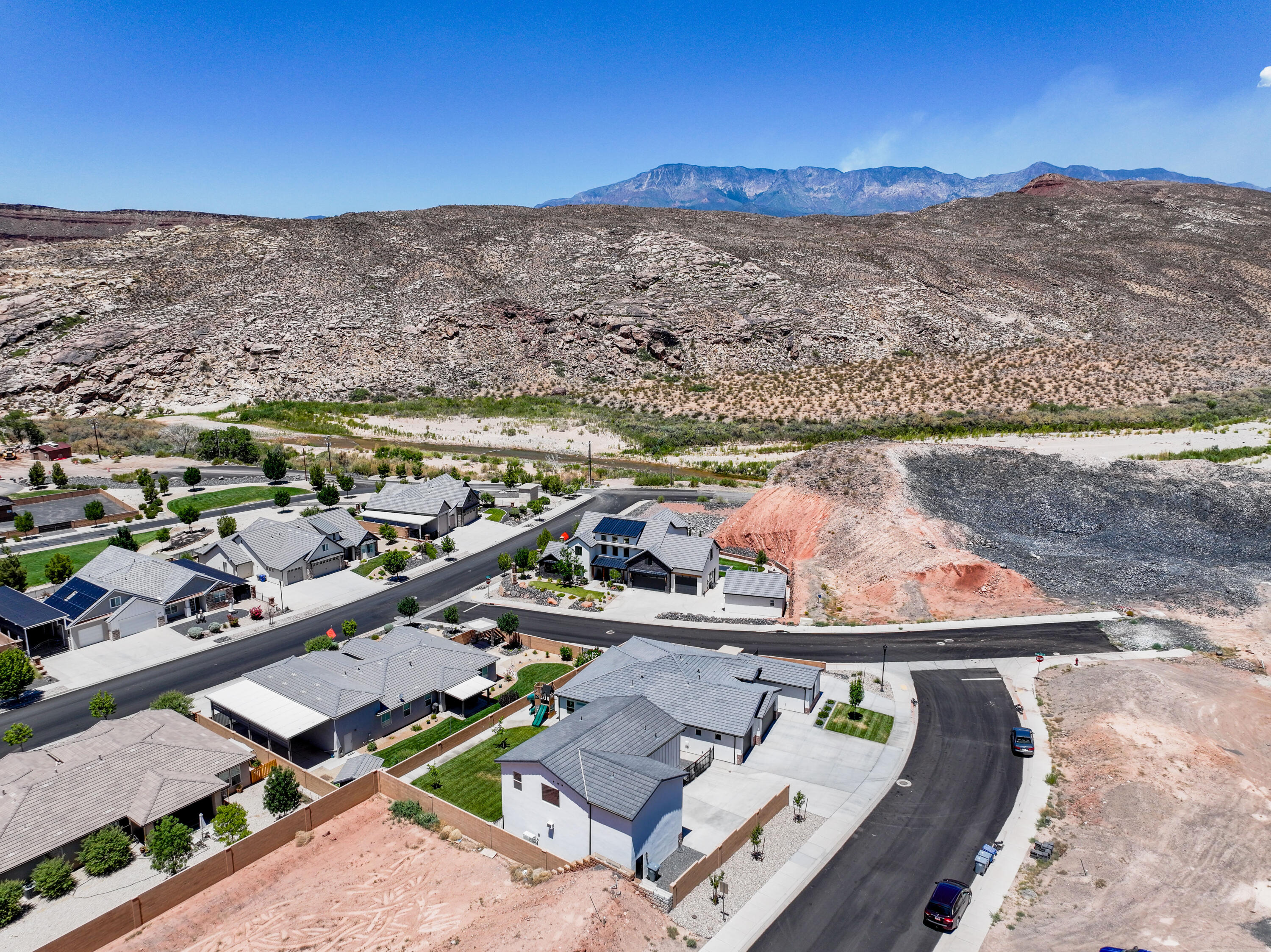 PARK SIDE AT GRANDPA'S POND - Residential