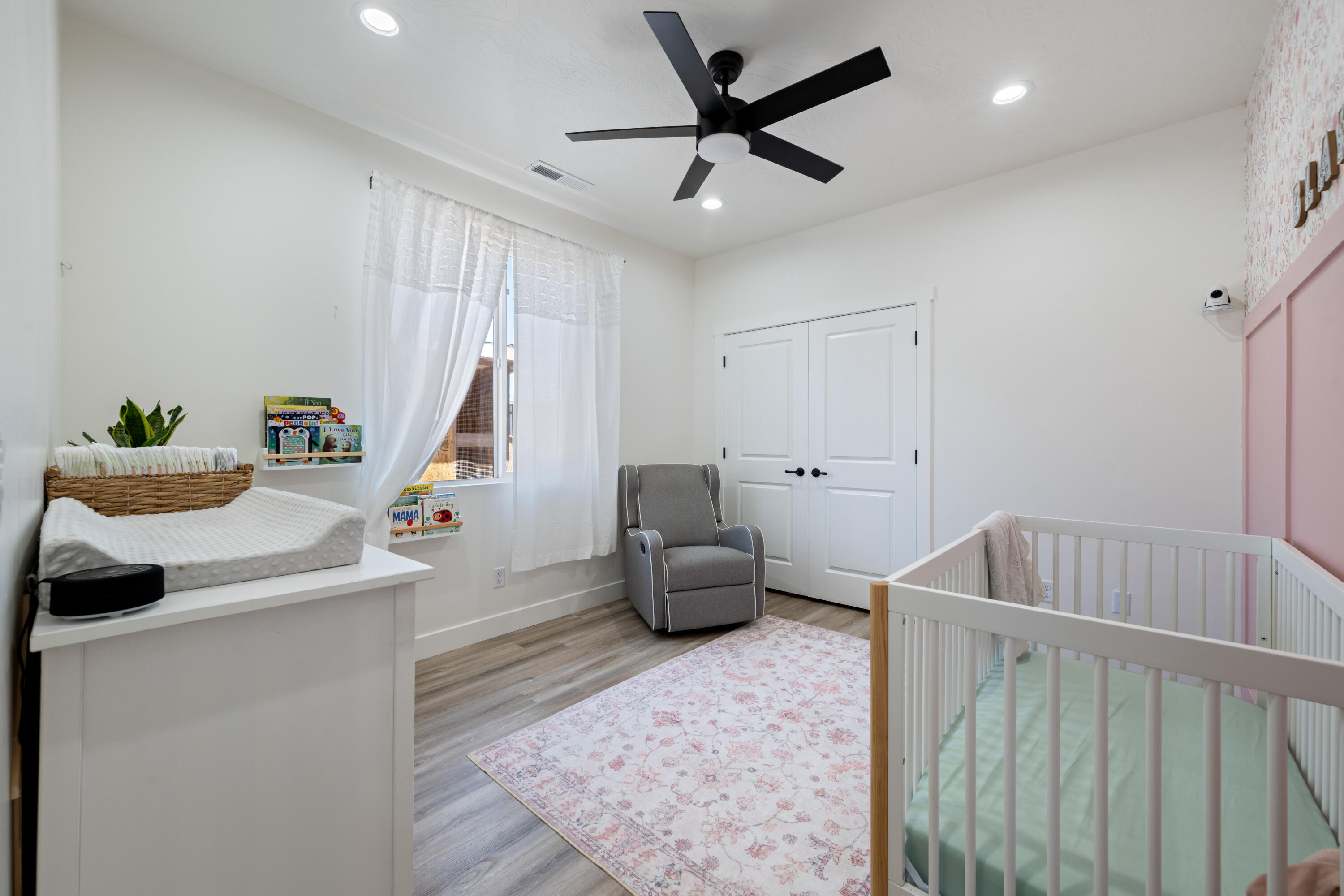 PARK SIDE AT GRANDPA'S POND - Residential