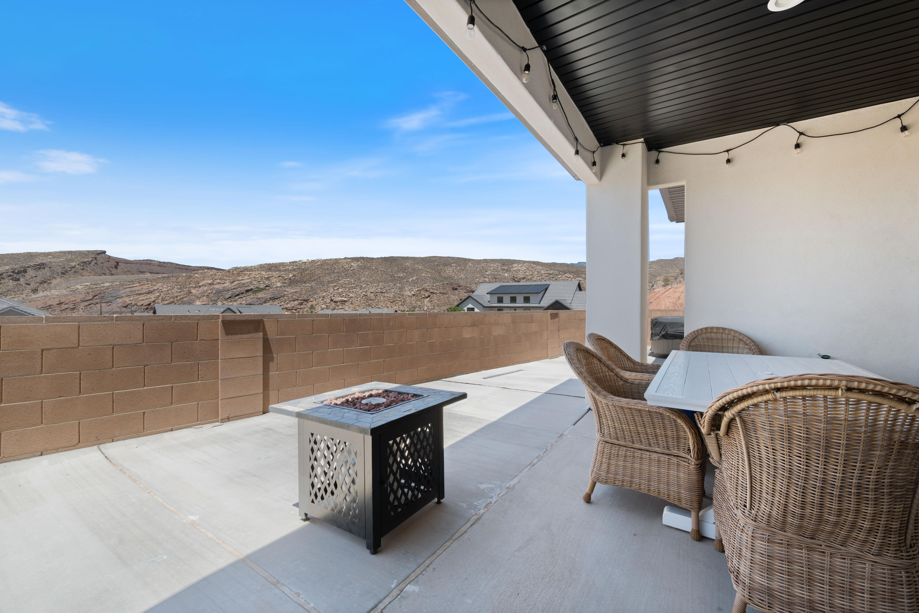 PARK SIDE AT GRANDPA'S POND - Residential