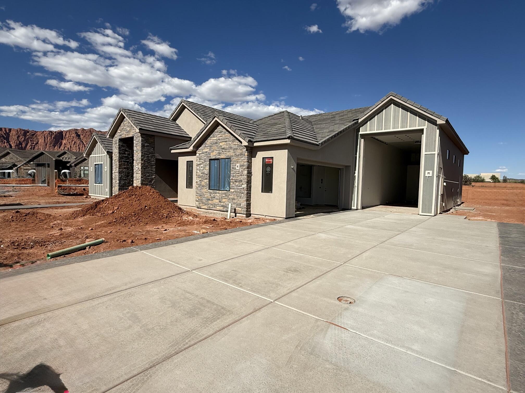 ONYX CANYON - Residential