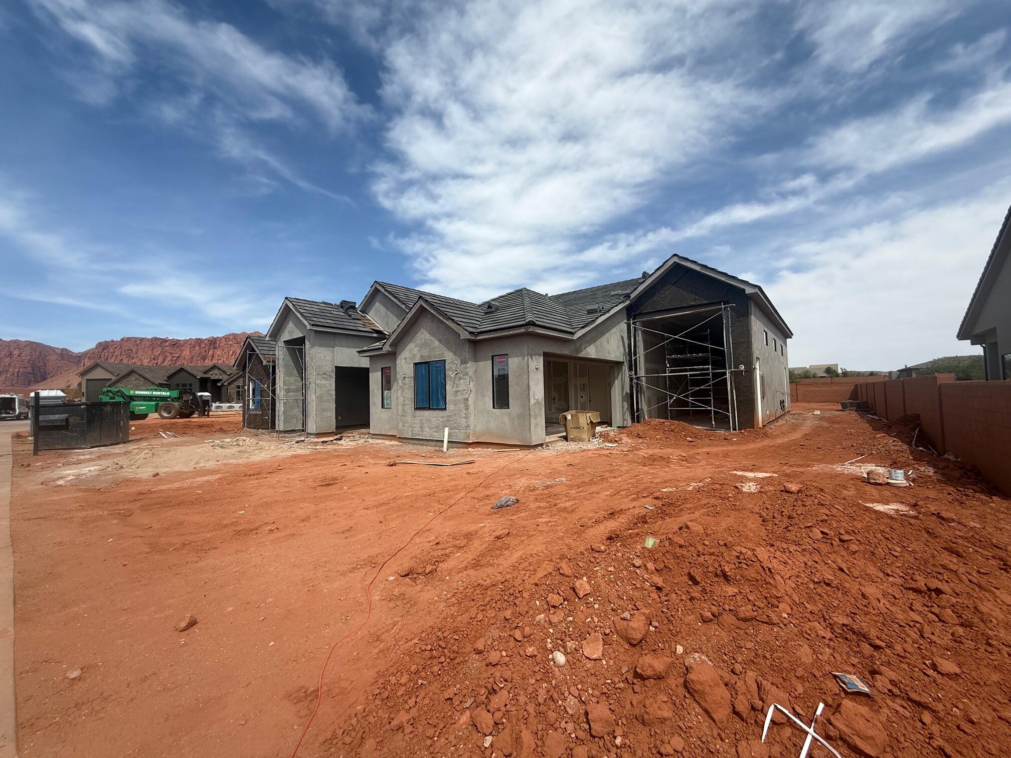 ONYX CANYON - Residential