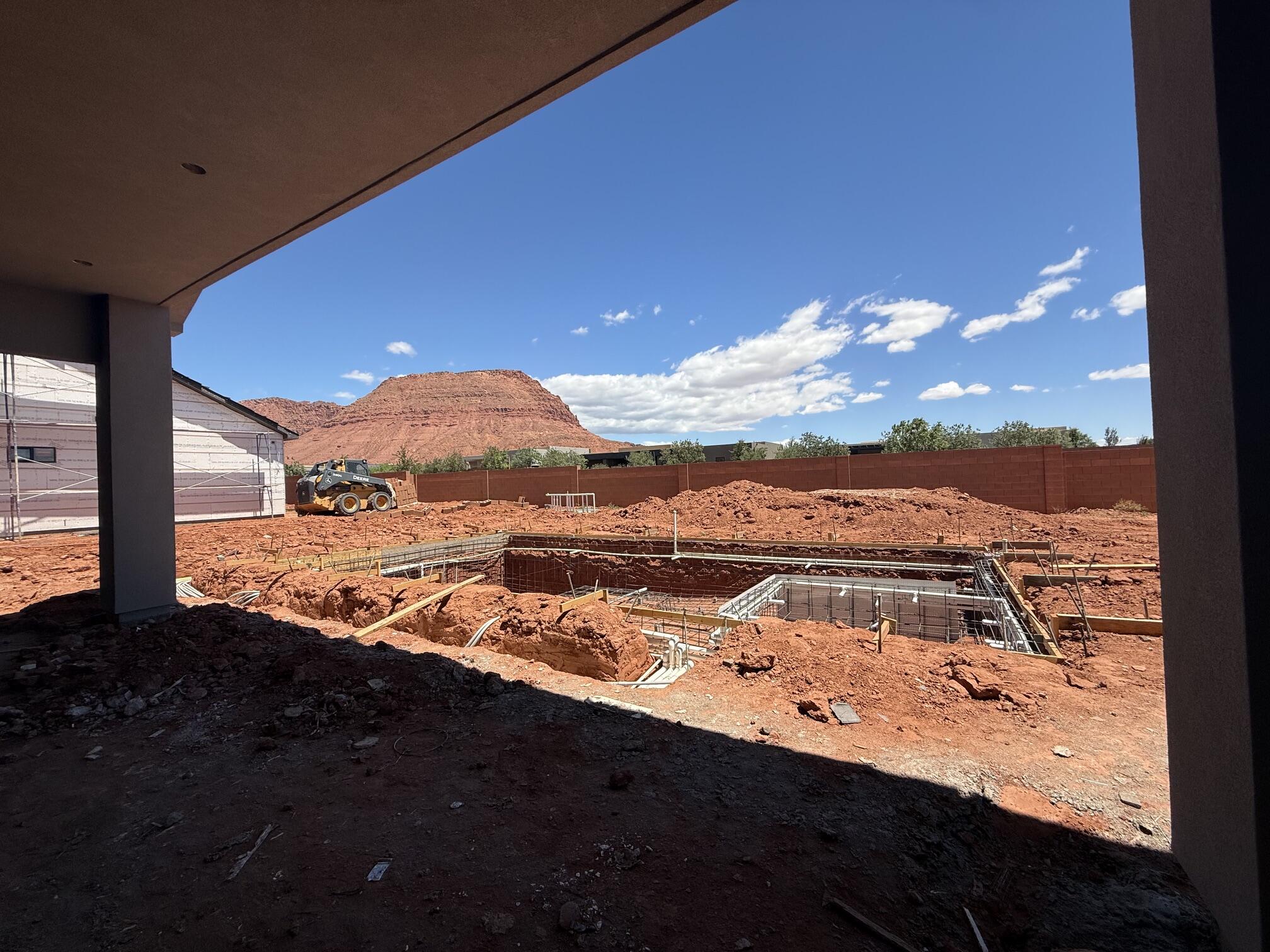 ONYX CANYON - Residential