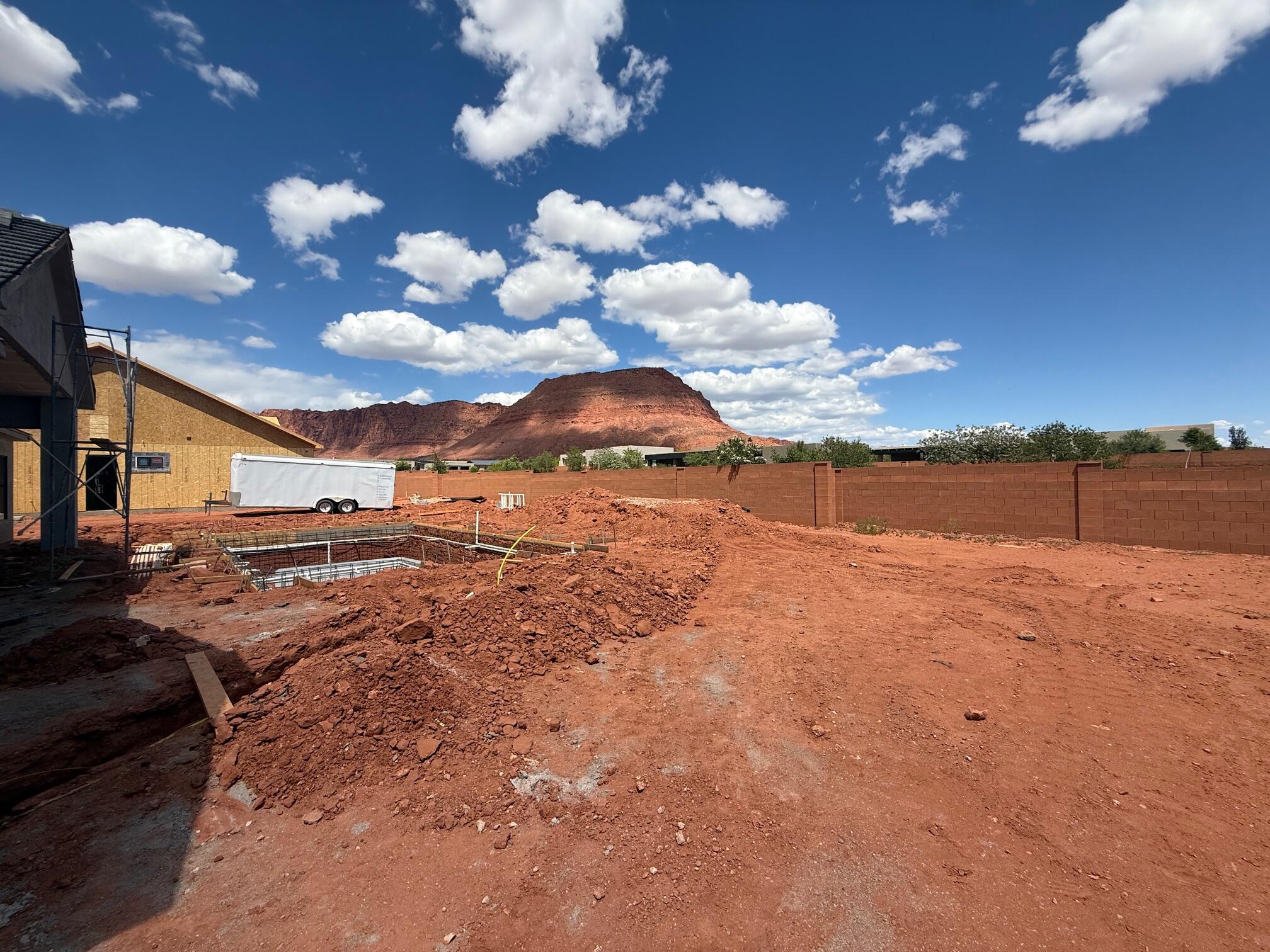 ONYX CANYON - Residential