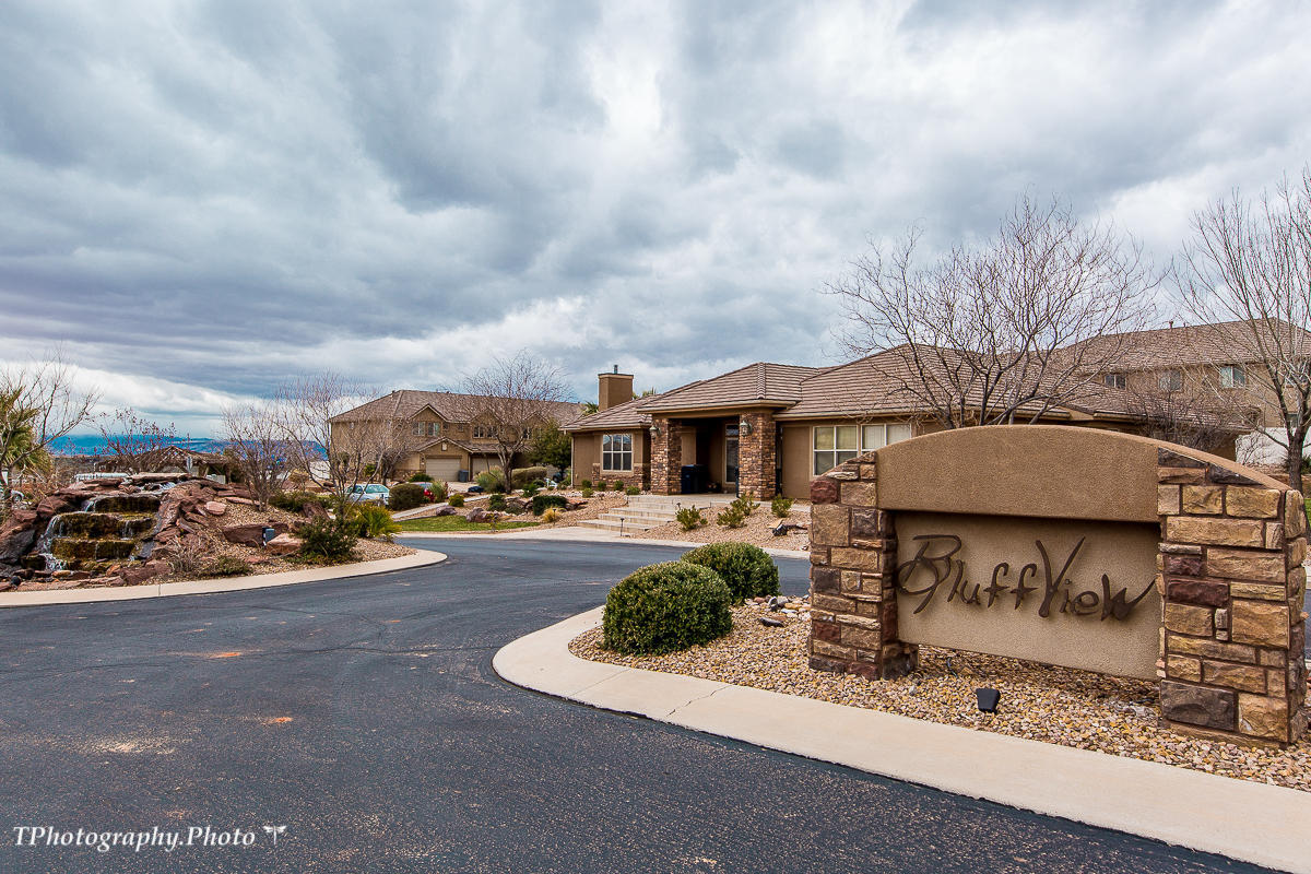 BLUFF VIEW TOWNHOMES - Residential