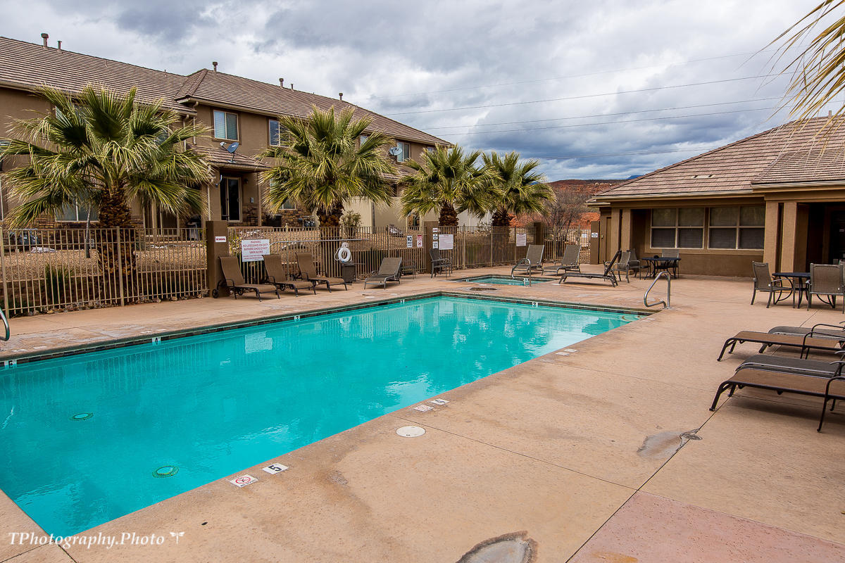 BLUFF VIEW TOWNHOMES - Residential