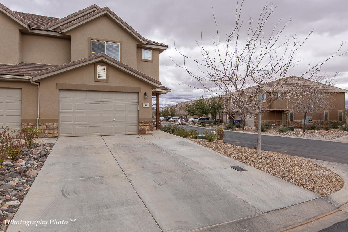 BLUFF VIEW TOWNHOMES - Residential