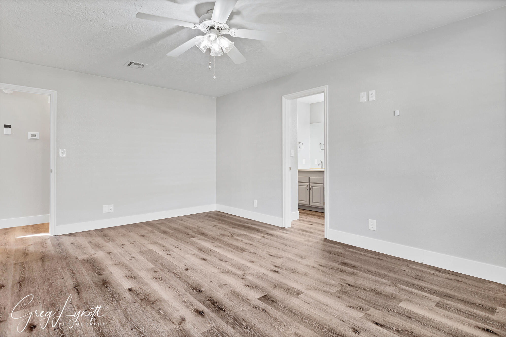 VINTAGE - Residential