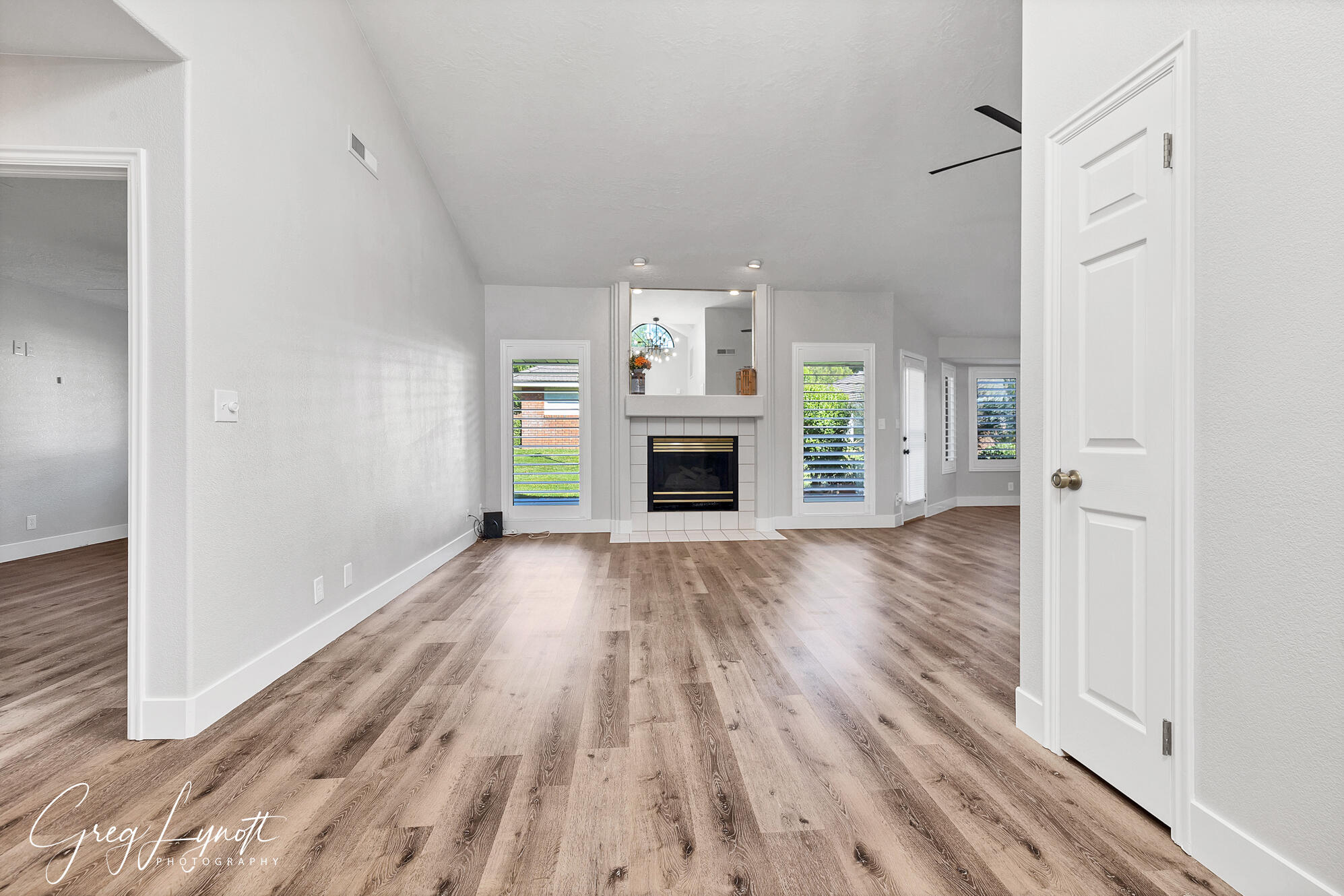 VINTAGE - Residential