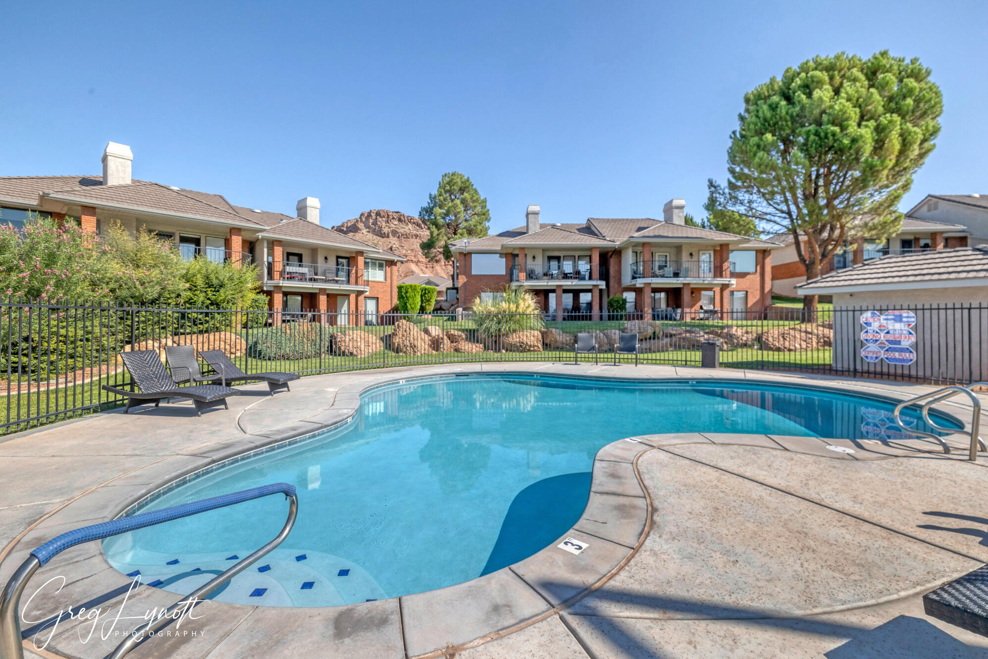 VINTAGE - Residential