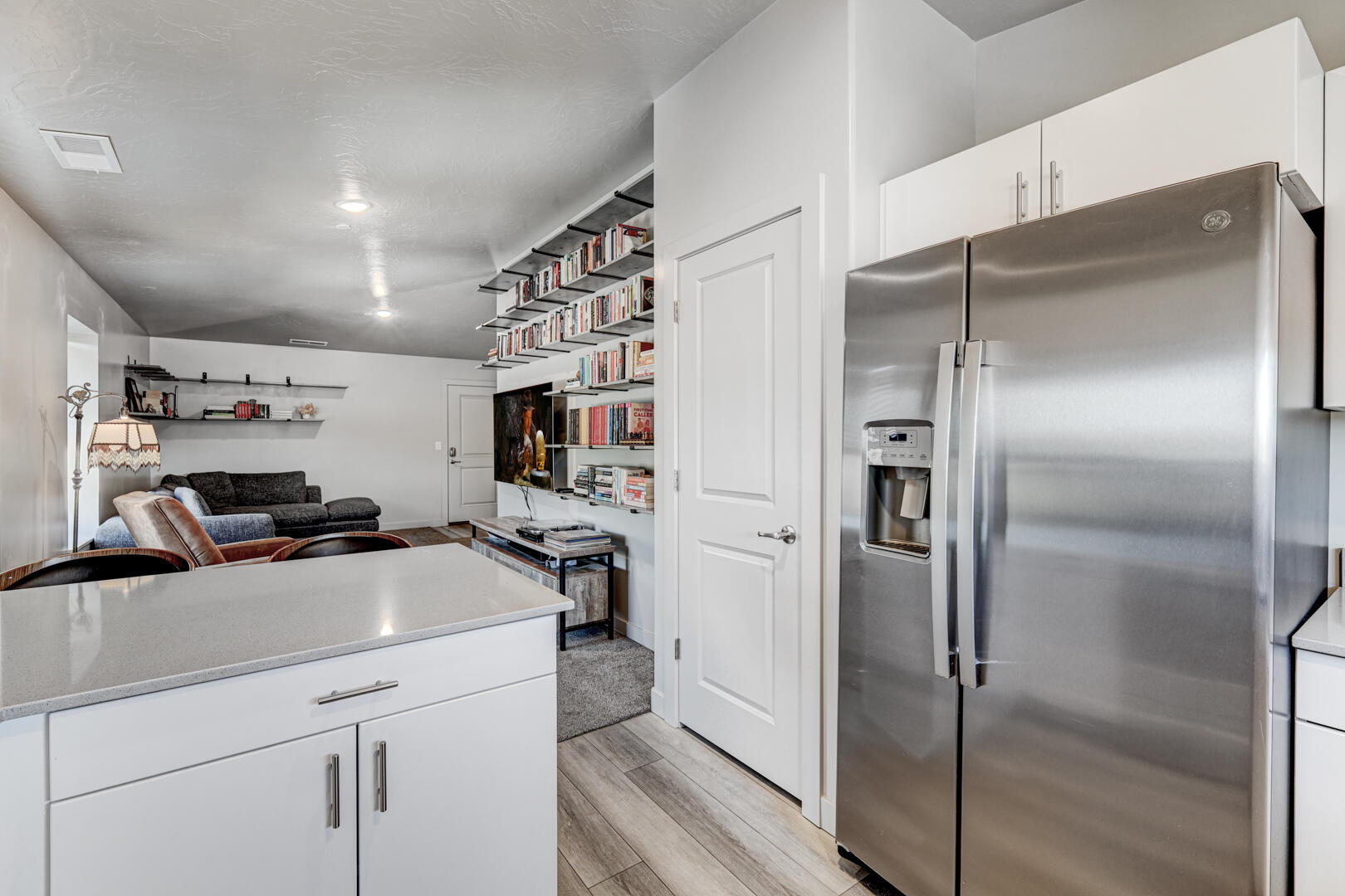 RED VISTA CONDO - Residential