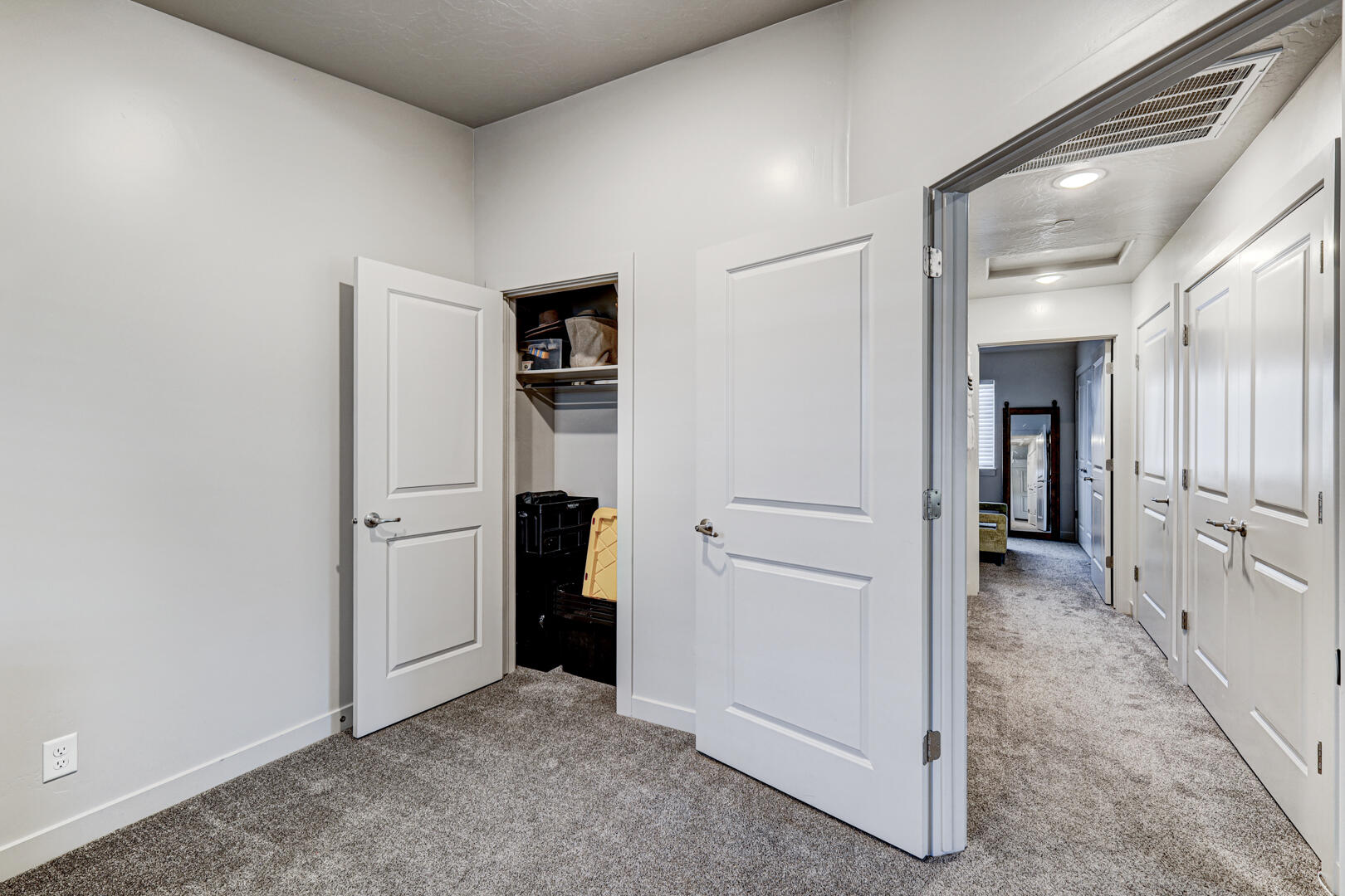 RED VISTA CONDO - Residential