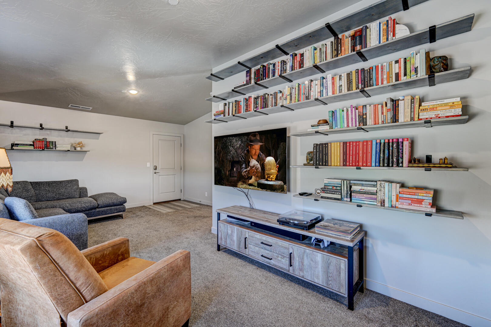 RED VISTA CONDO - Residential