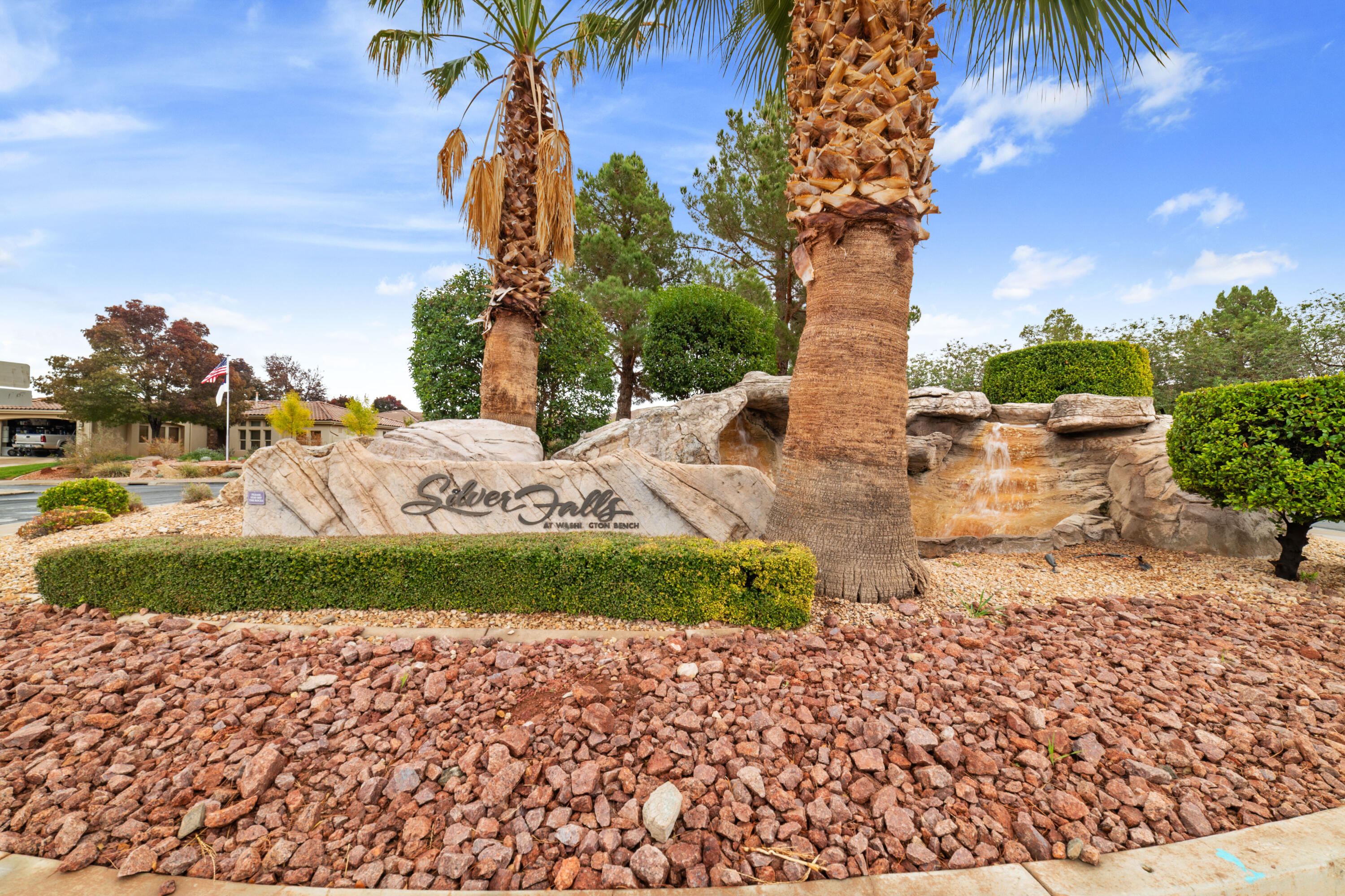 HIGH CHAPARRAL AT THE WASHINGTON BENCH - Residential