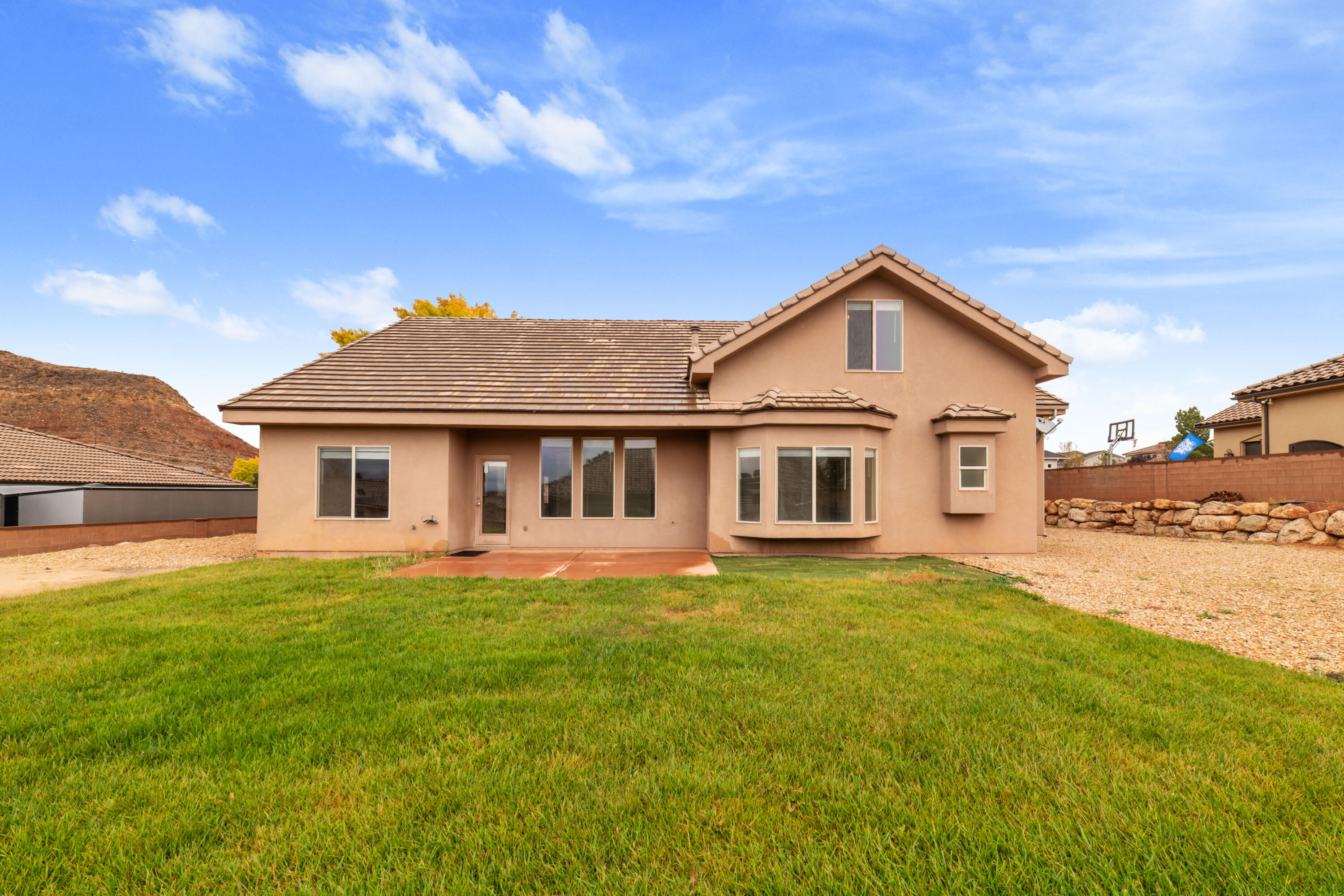HIGH CHAPARRAL AT THE WASHINGTON BENCH - Residential