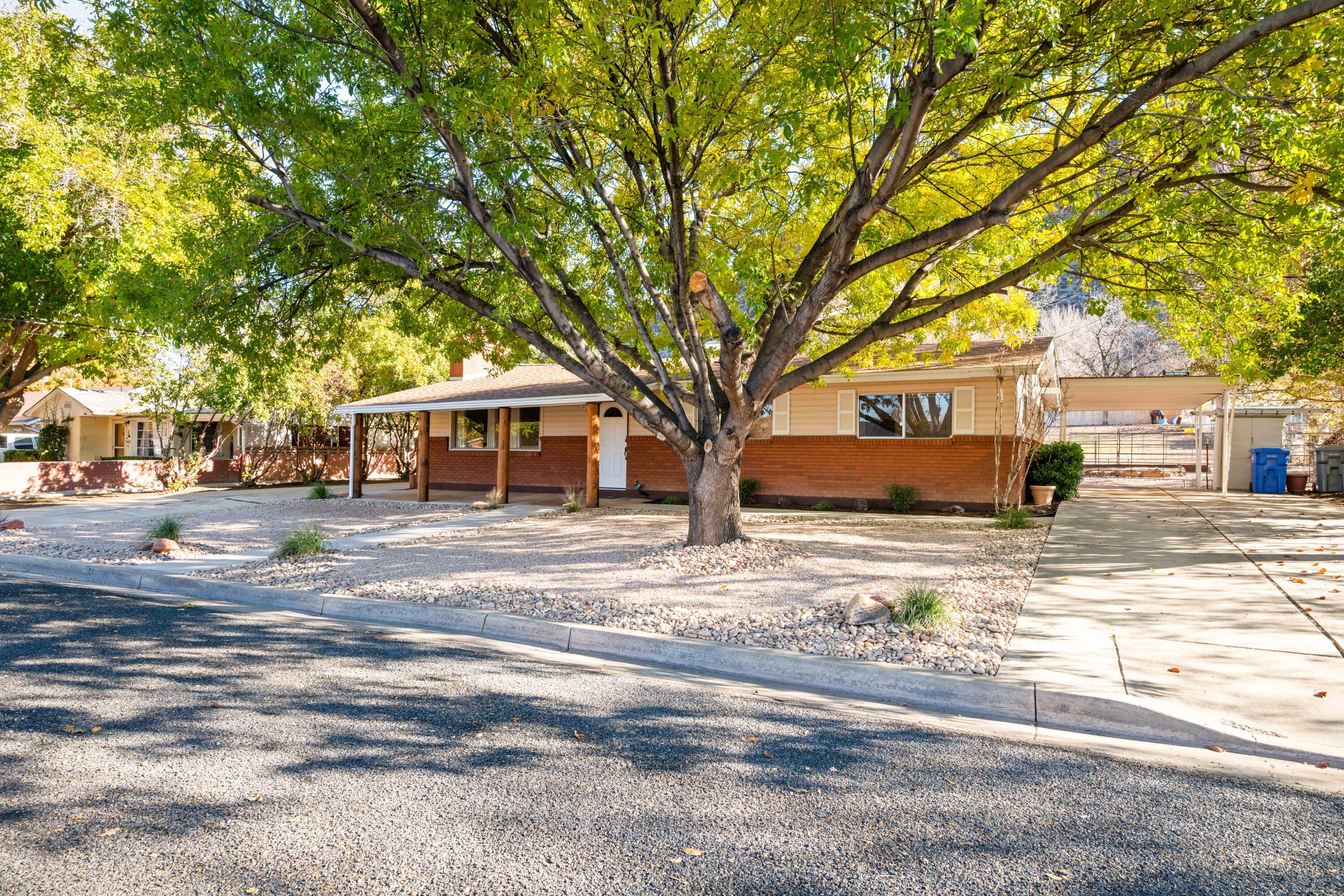 HURRICANE TOWNSITE - Residential