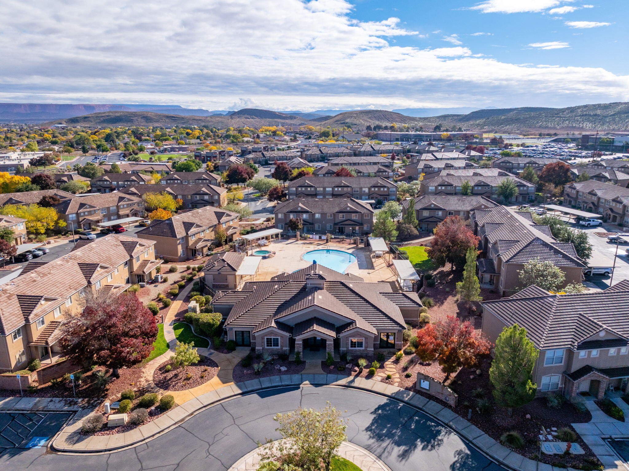 HIDDEN VALLEY TOWN HOMES - Residential