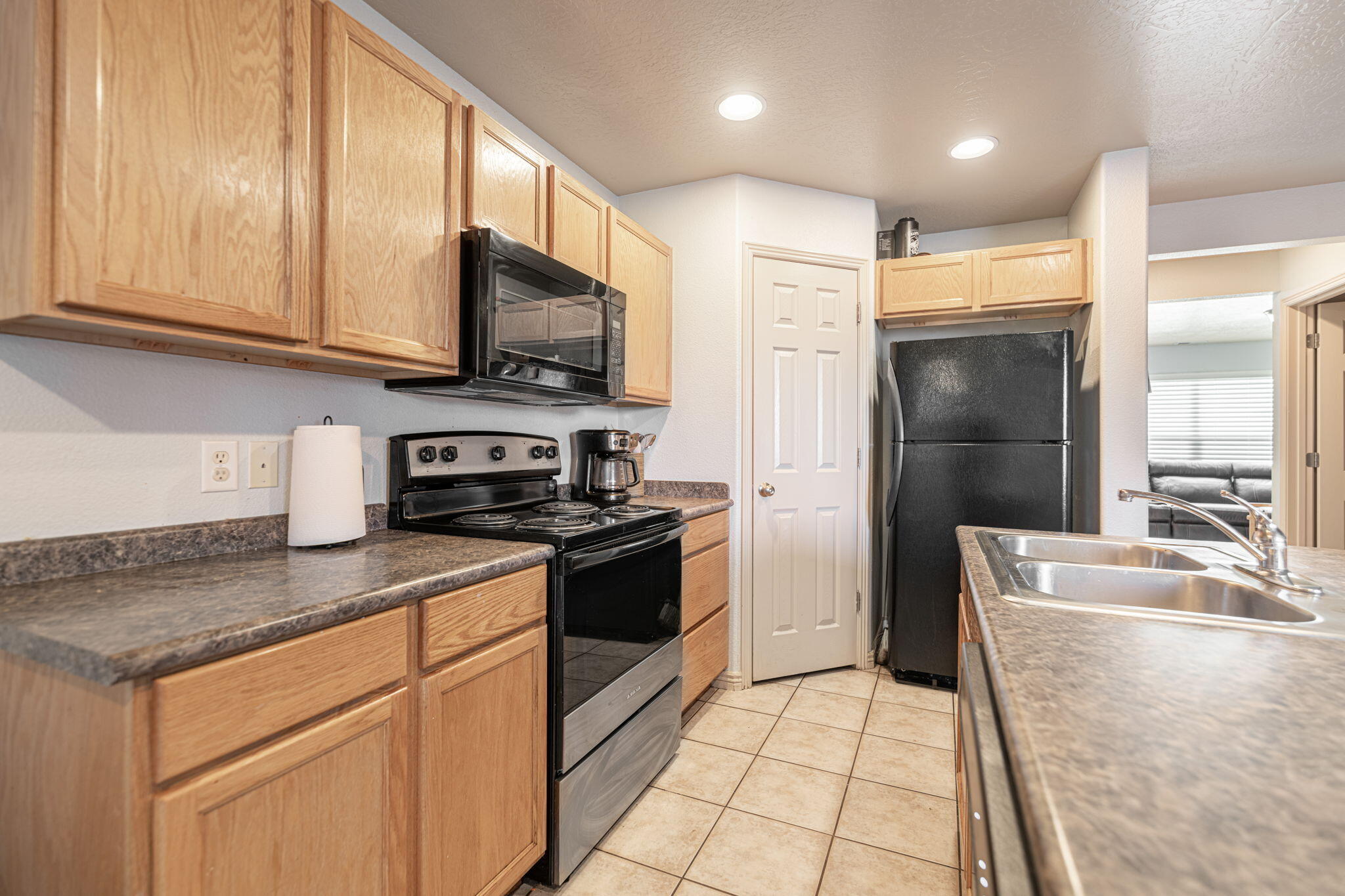 HIDDEN VALLEY TOWN HOMES - Residential