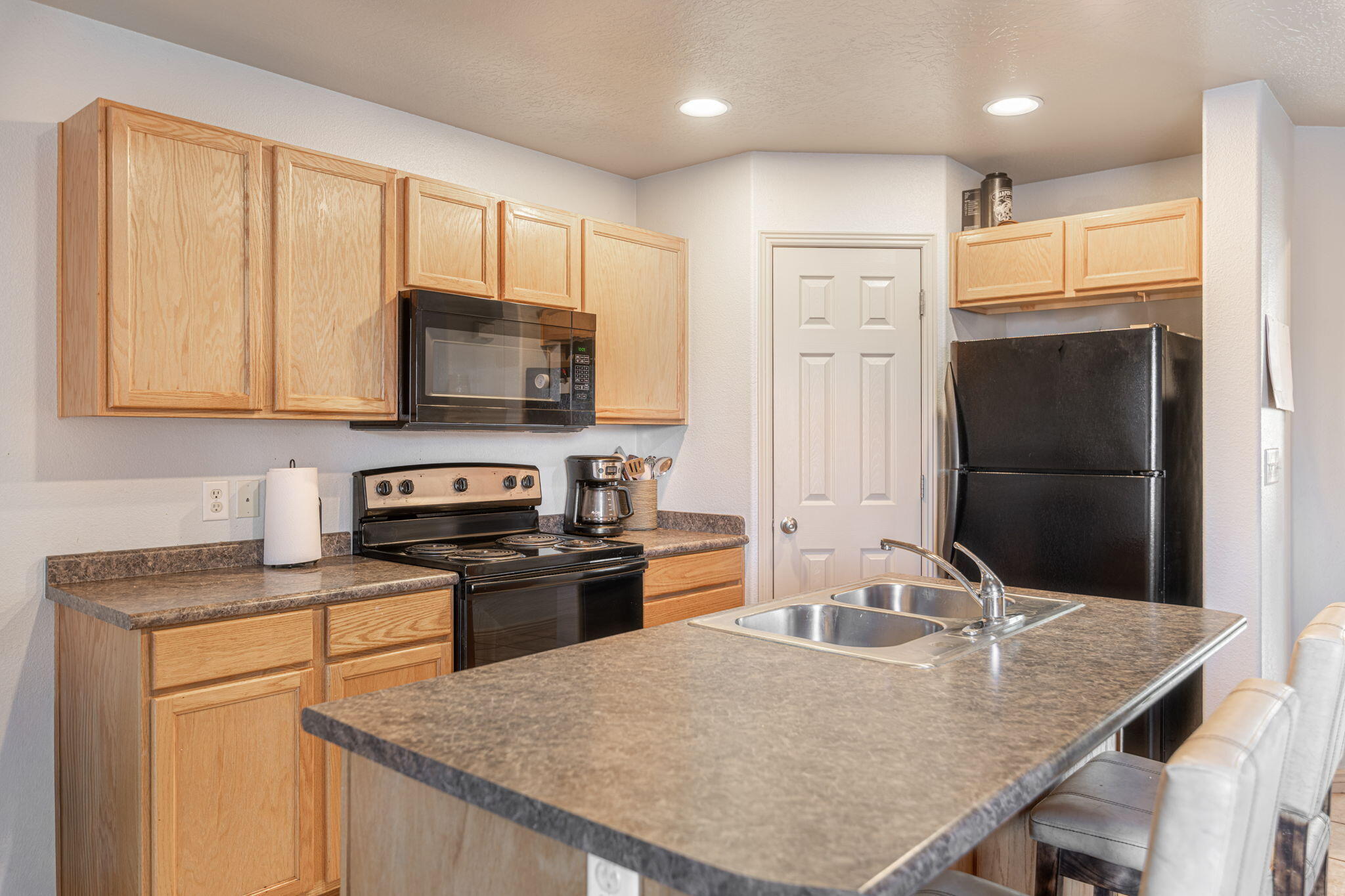 HIDDEN VALLEY TOWN HOMES - Residential