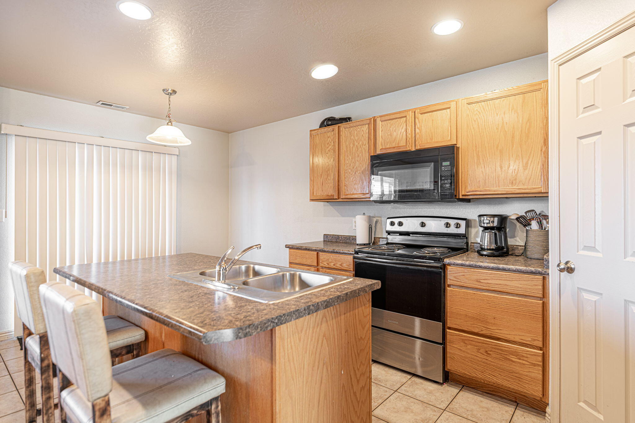 HIDDEN VALLEY TOWN HOMES - Residential