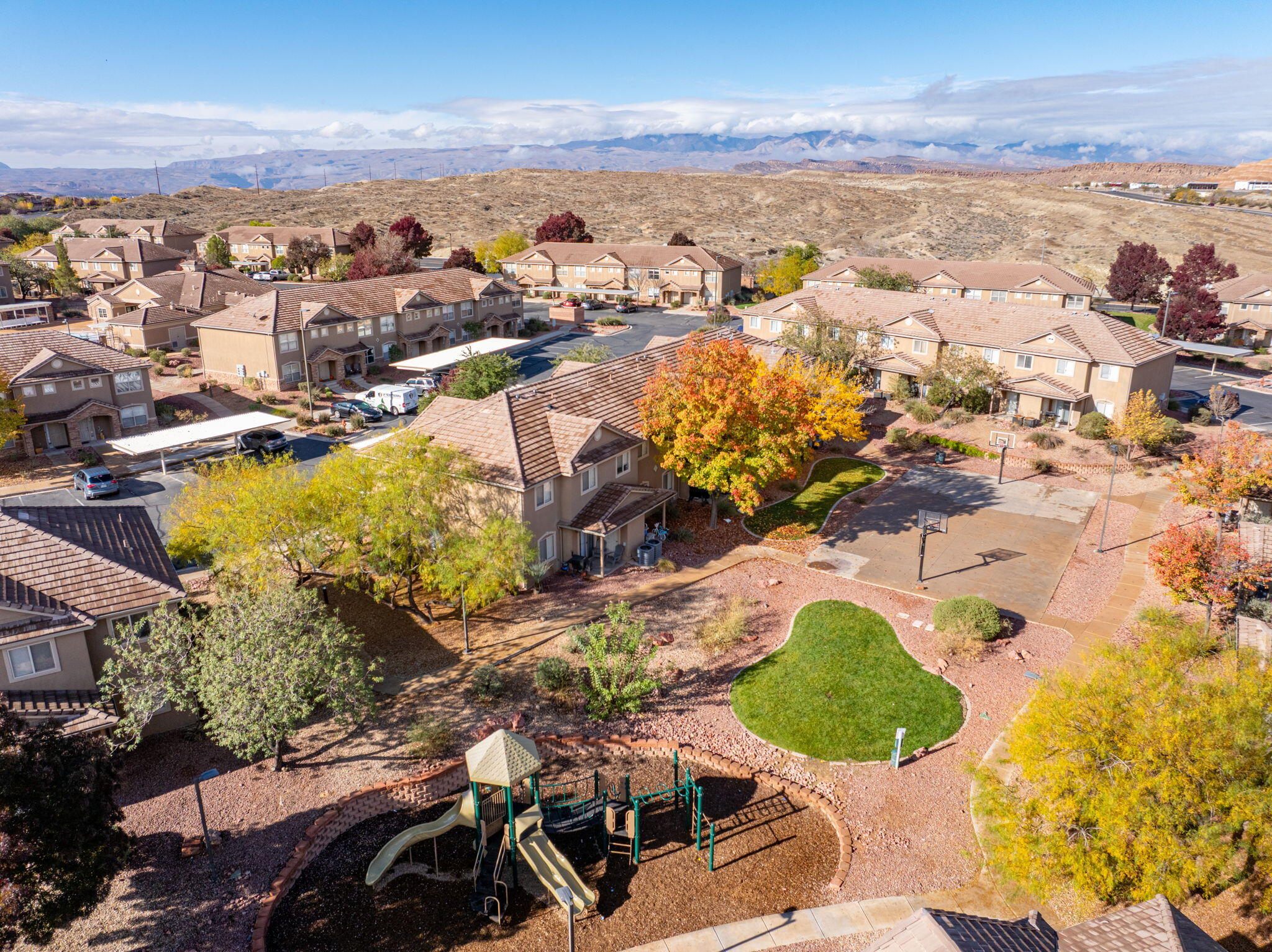 HIDDEN VALLEY TOWN HOMES - Residential