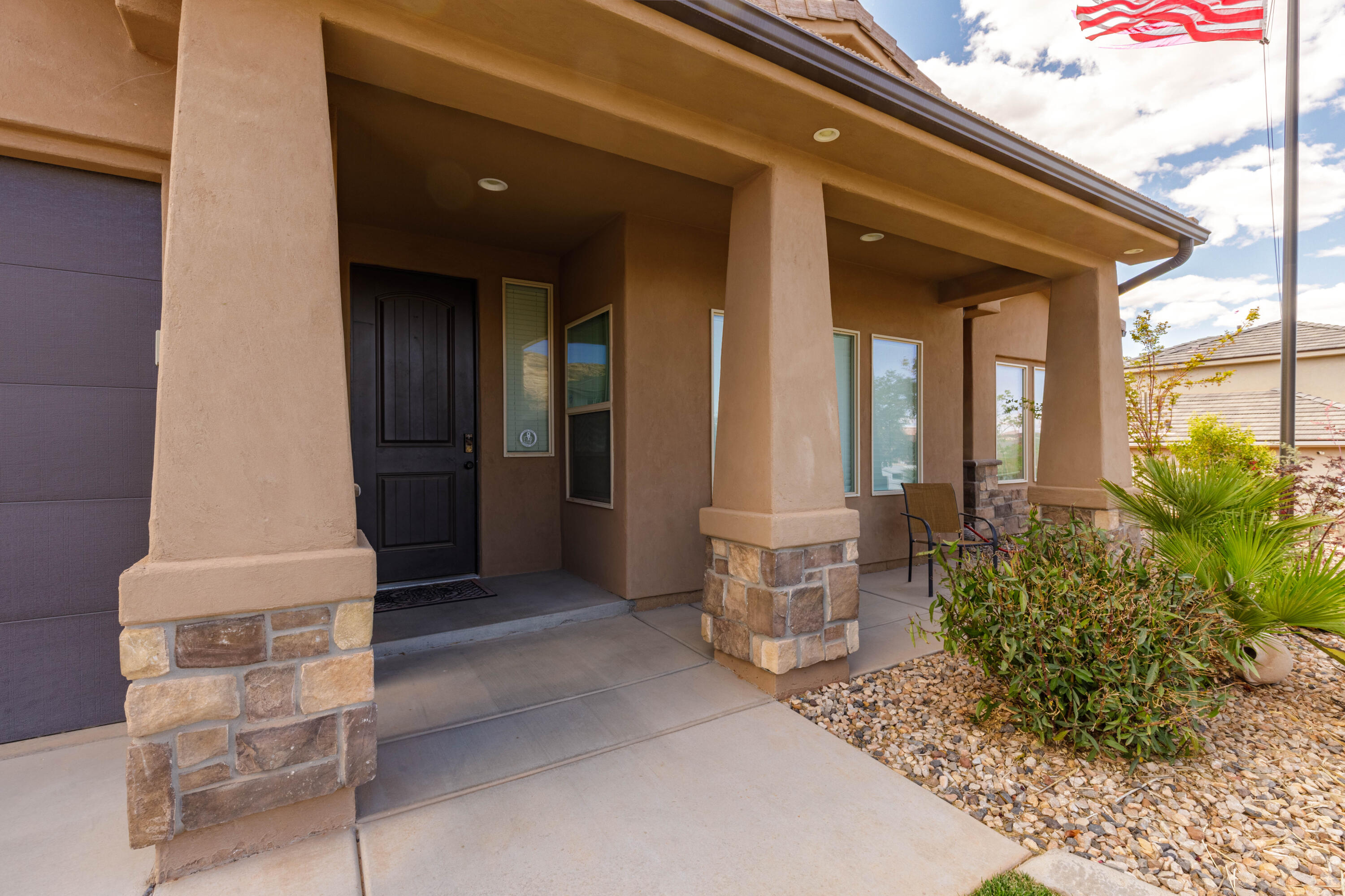DESERT RIM - Residential