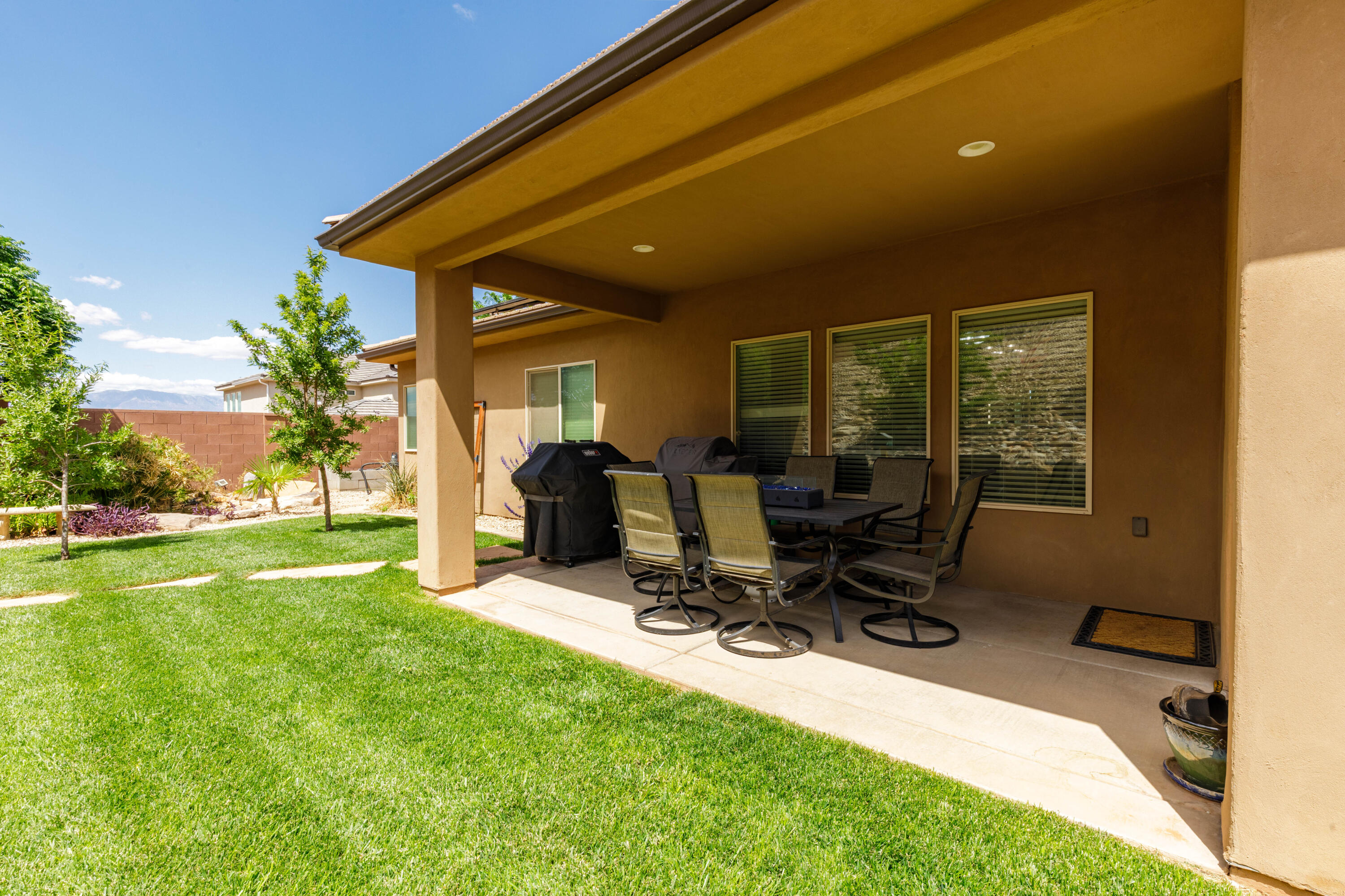 DESERT RIM - Residential