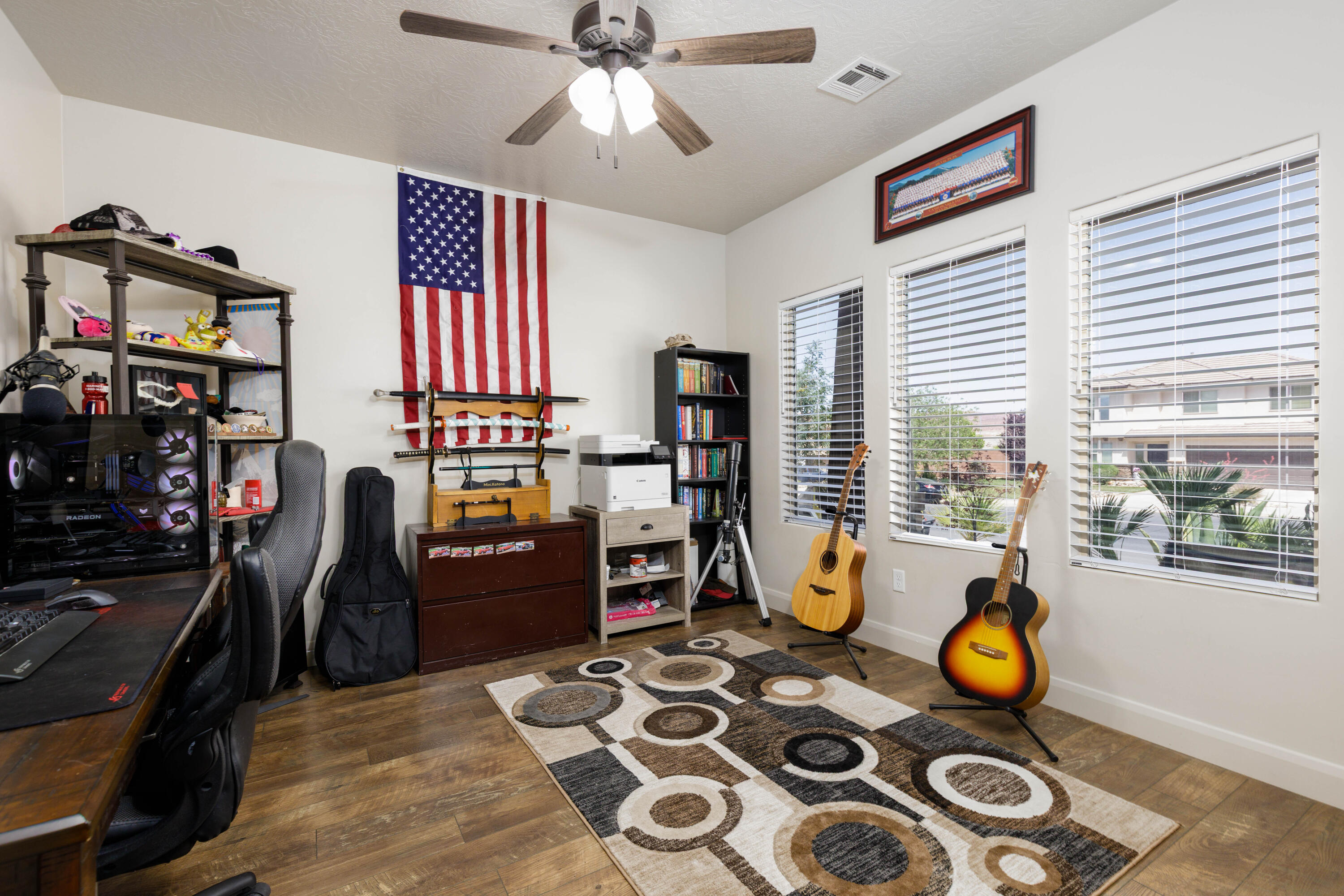 DESERT RIM - Residential