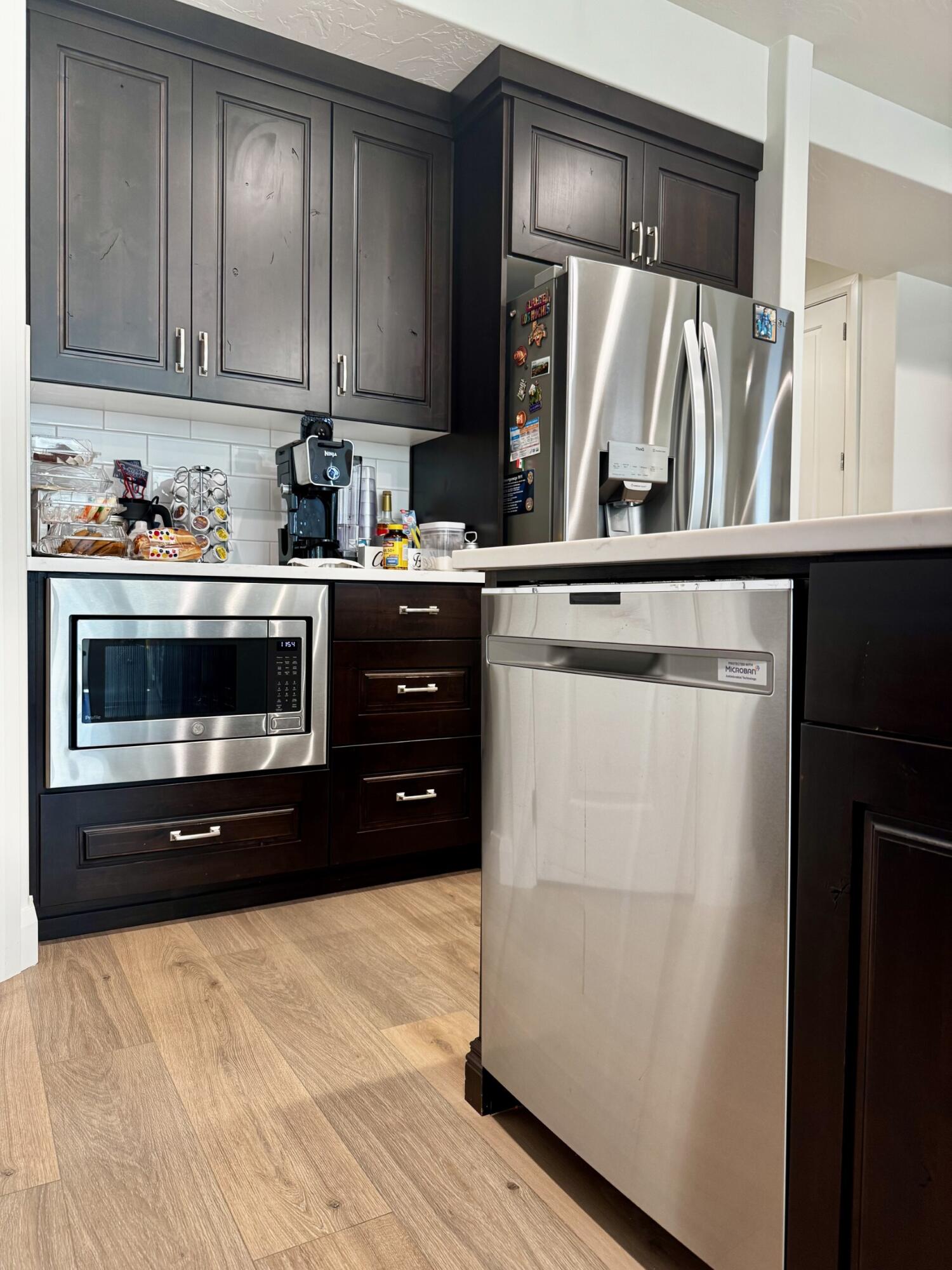 LAKESIDE AT DESERT SANDS - Residential