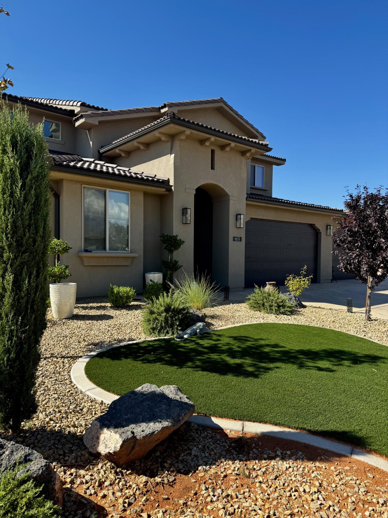 LAKESIDE AT DESERT SANDS - Residential