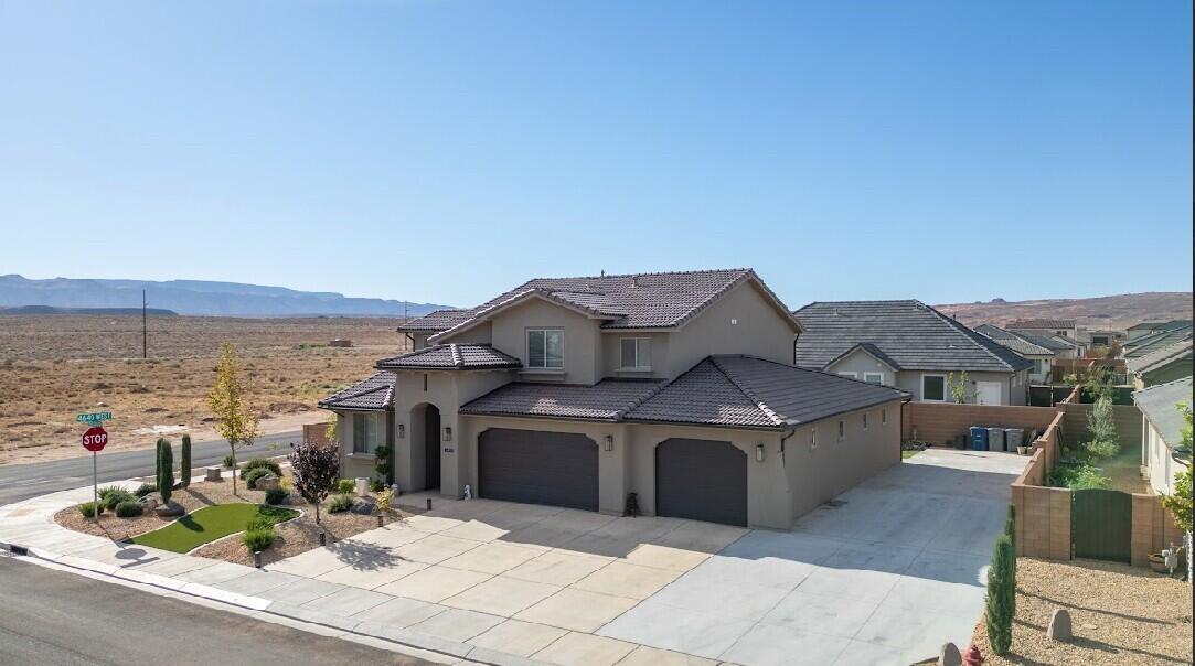 LAKESIDE AT DESERT SANDS - Residential