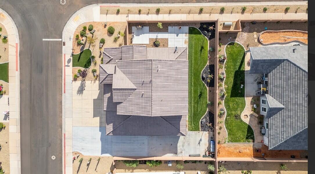 LAKESIDE AT DESERT SANDS - Residential