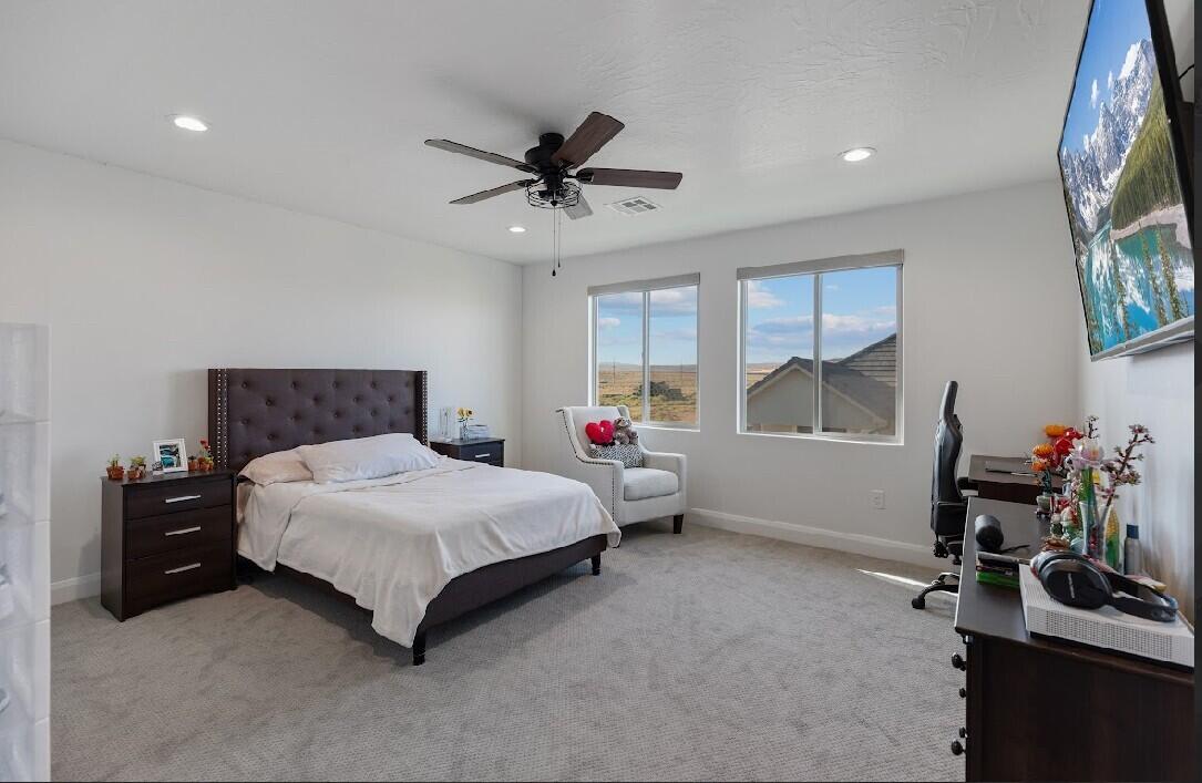 LAKESIDE AT DESERT SANDS - Residential