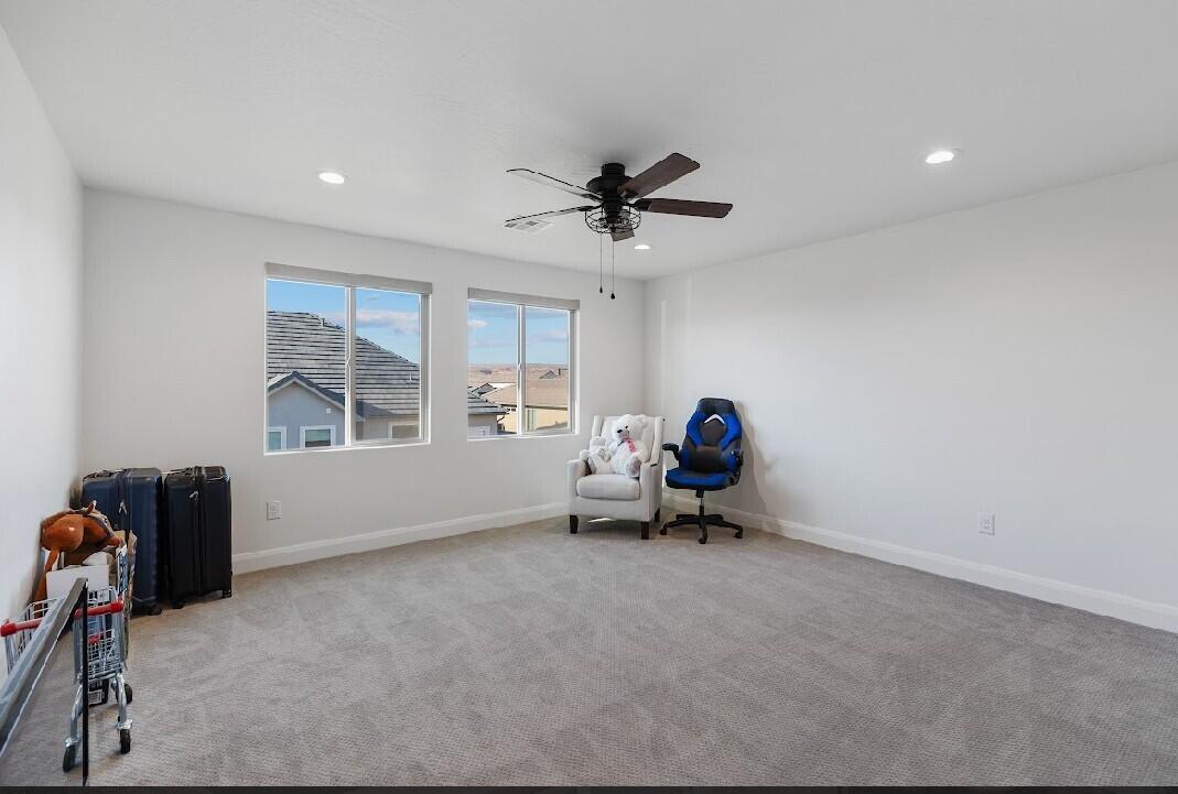 LAKESIDE AT DESERT SANDS - Residential